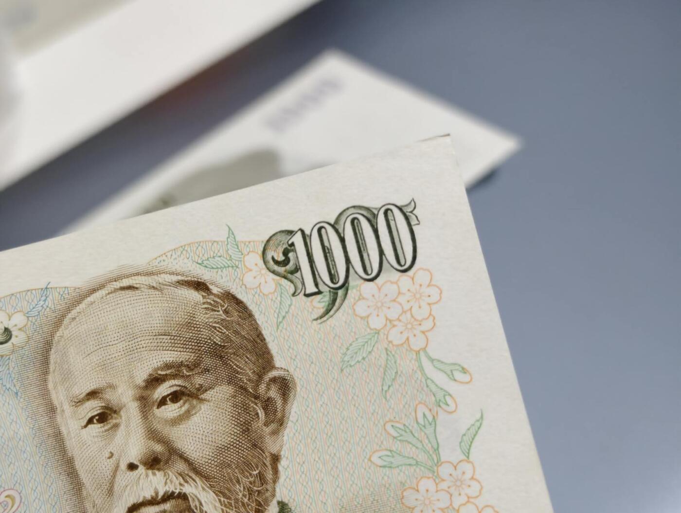 春节钱币瓷器清货捡漏拍场