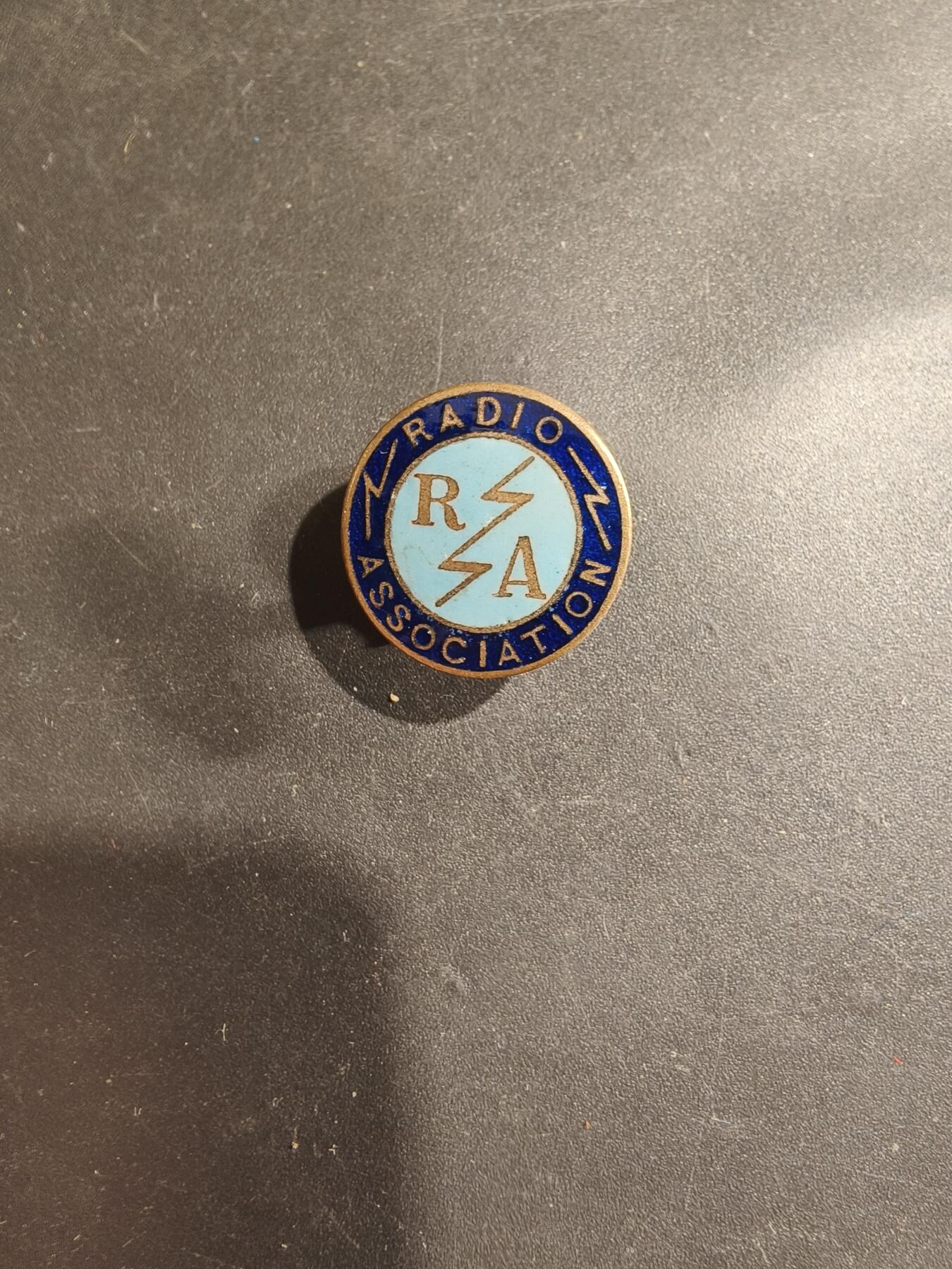 老王徽章第182期 英国无线电协会证章