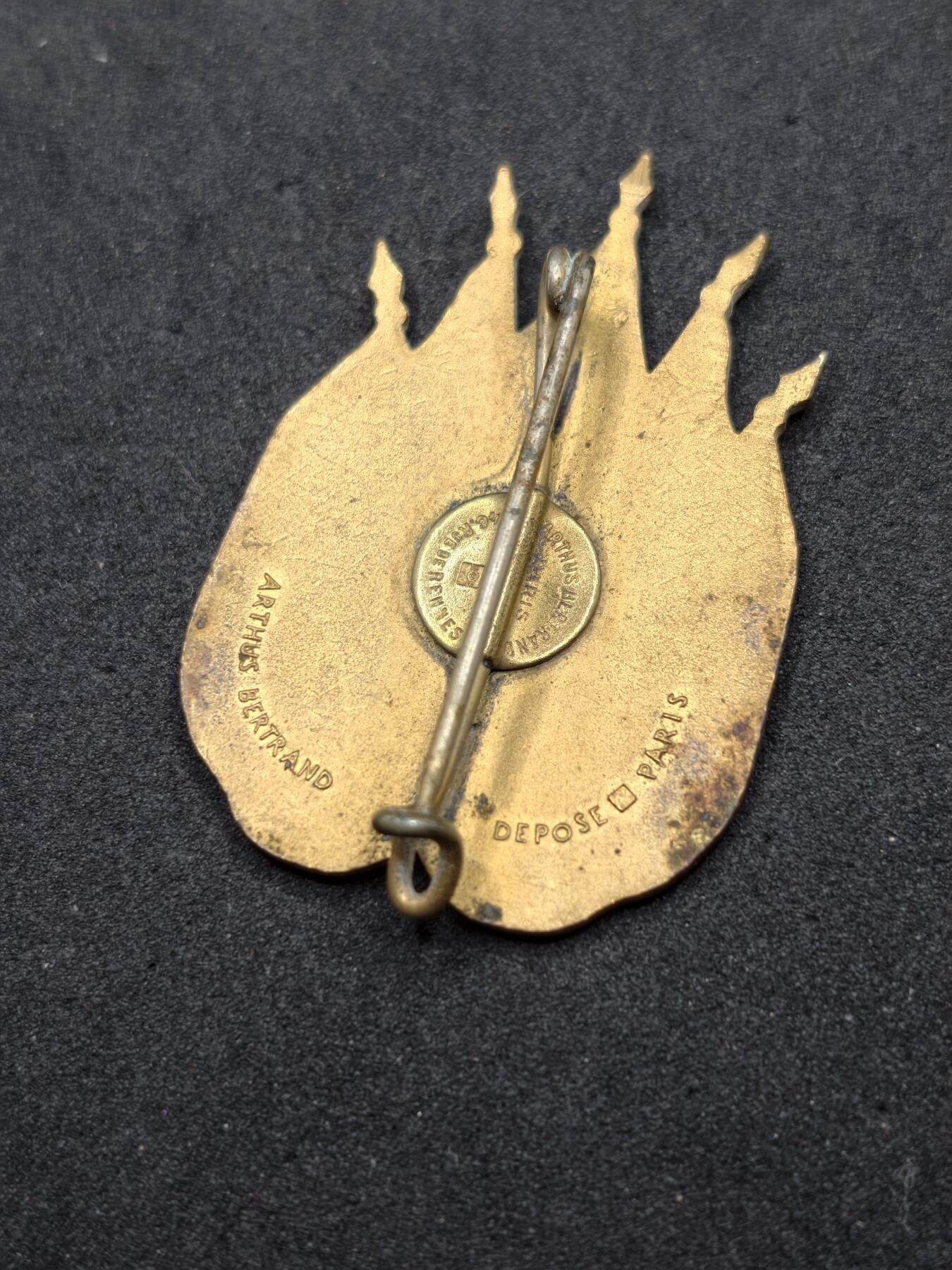 凯旋世界勋赏（持续上新中）（第22期新年大拍）（欢迎送拍）（对拍品有疑问请询问客服，不接受到手刀，出价默认拍品品相。请认真阅读拍卖规则！出价默认已认可！）（收到货请录制开箱视频，无视频概不处理问题。）