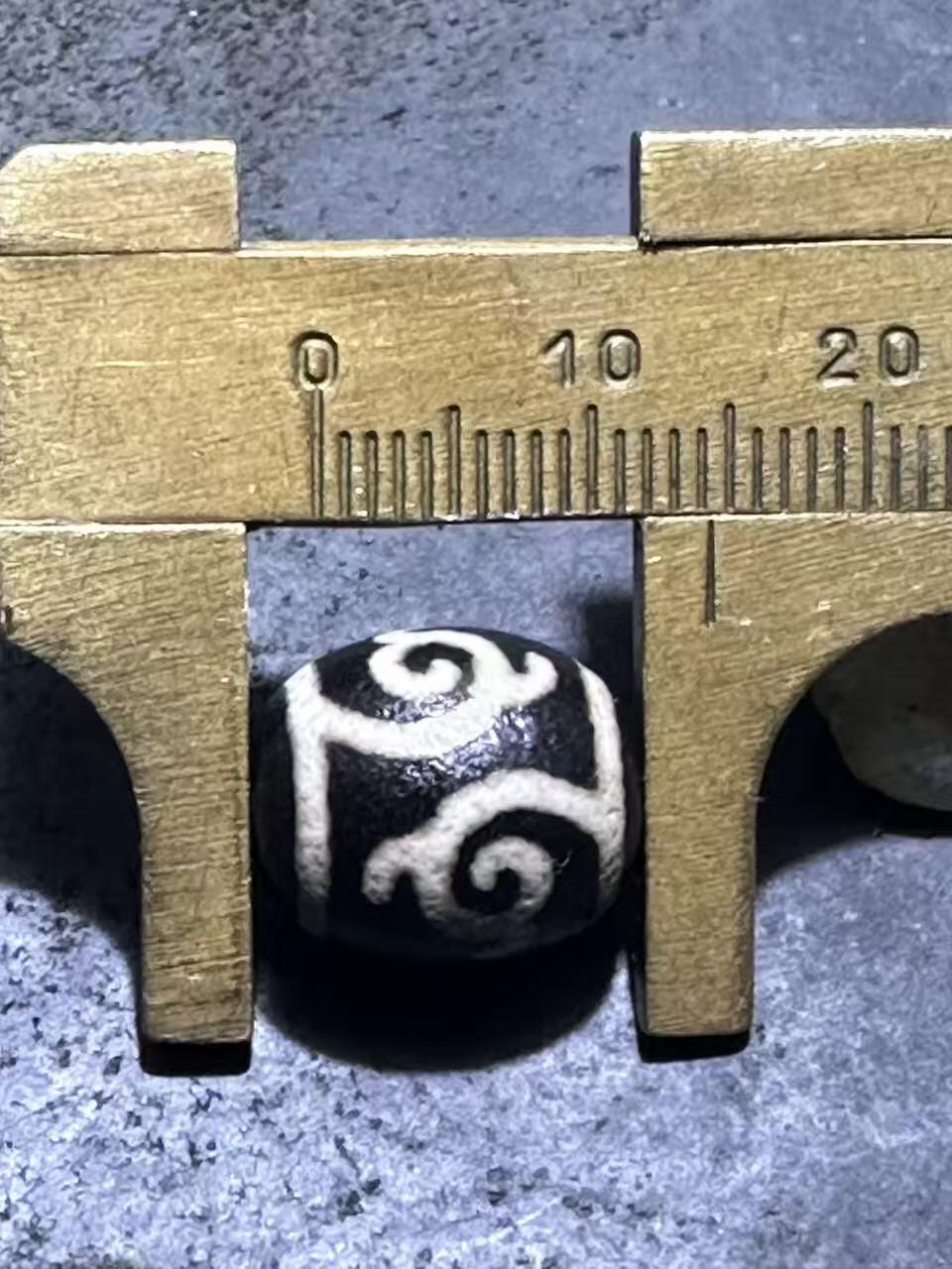 仅此一颗，精品藏传玛瑙度母天珠一颗