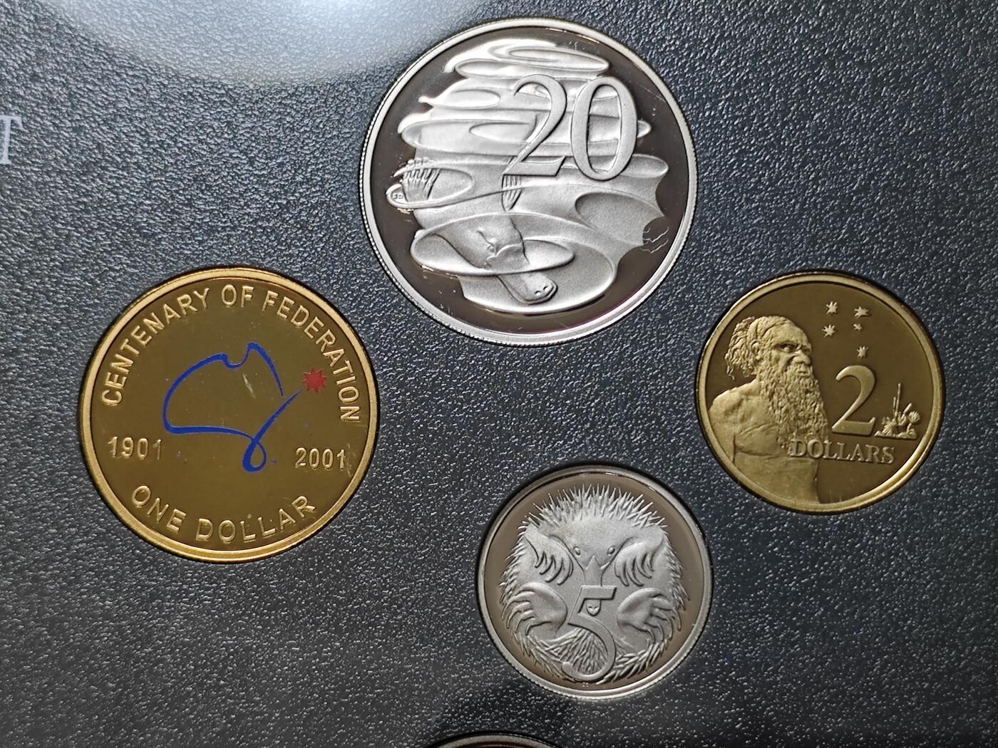 KK钱币收藏小铺  第400期  百期特拍（四拍之四）2月预留时间 周末发货  2001澳大利亚联邦成立一百周年精制套币 带50分/1元彩色纪念币 盒证齐全