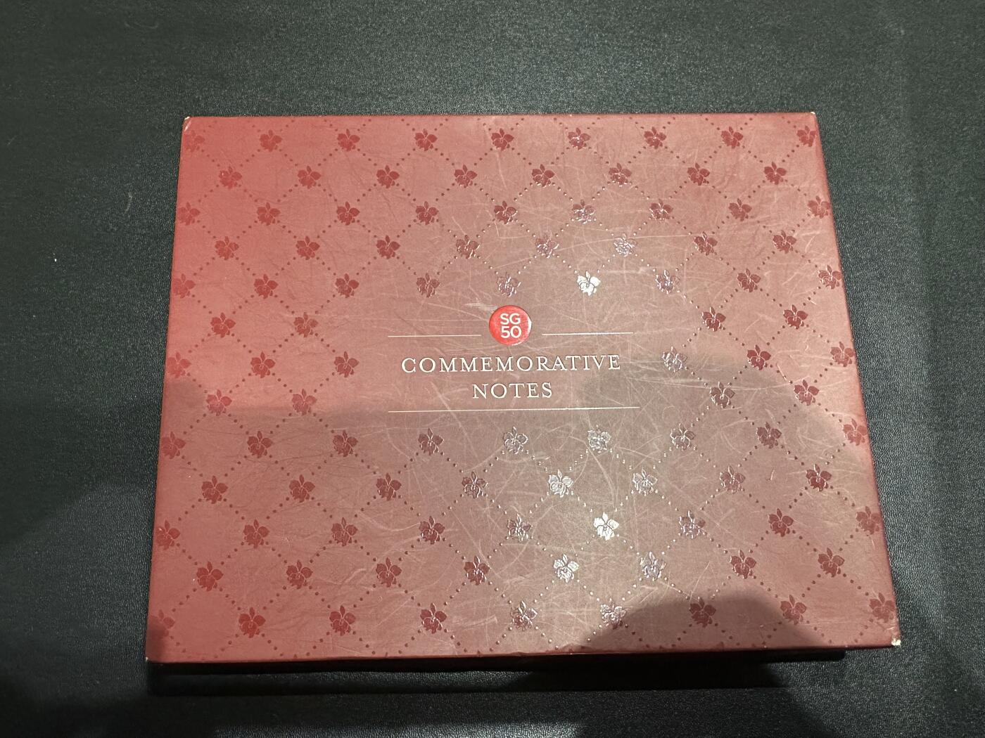 《外钞收藏家》第六百一十一期（农历新年第一场/快递恢复正常再发货）（长期征集拍品、欢迎藏友们联系合作） 新加坡建国50周年纪念钞(50元+10元 6张一起 面值100新币礼盒包装) 除了最后一张其他全部是无47靓号 还有豹子号 