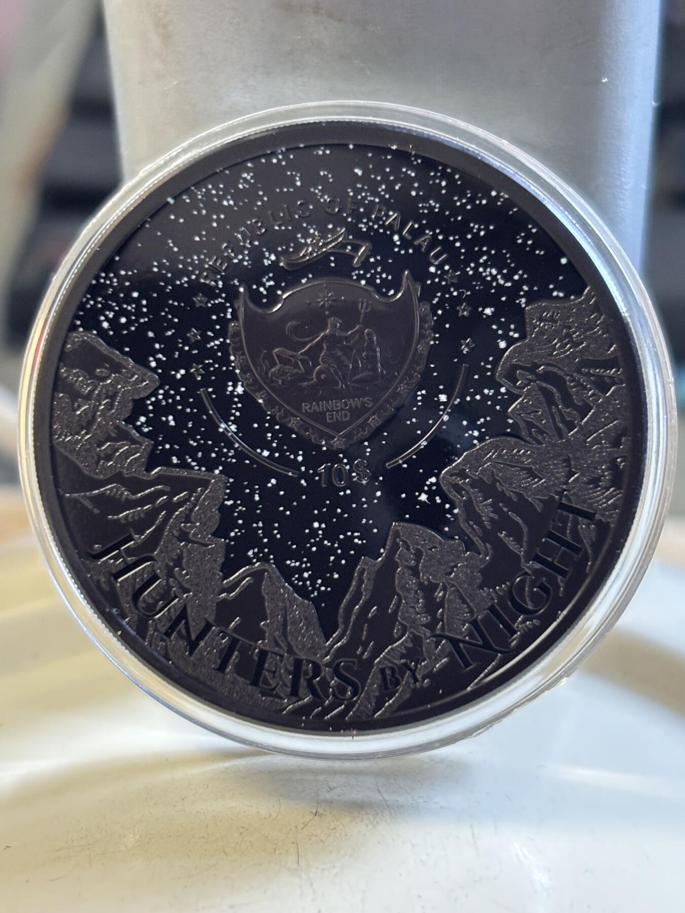 第191期拍卖 帕劳2023年夜间猎人系列凯门鳄曜石黑2盎司纪念彩银币，9999银，发行888枚