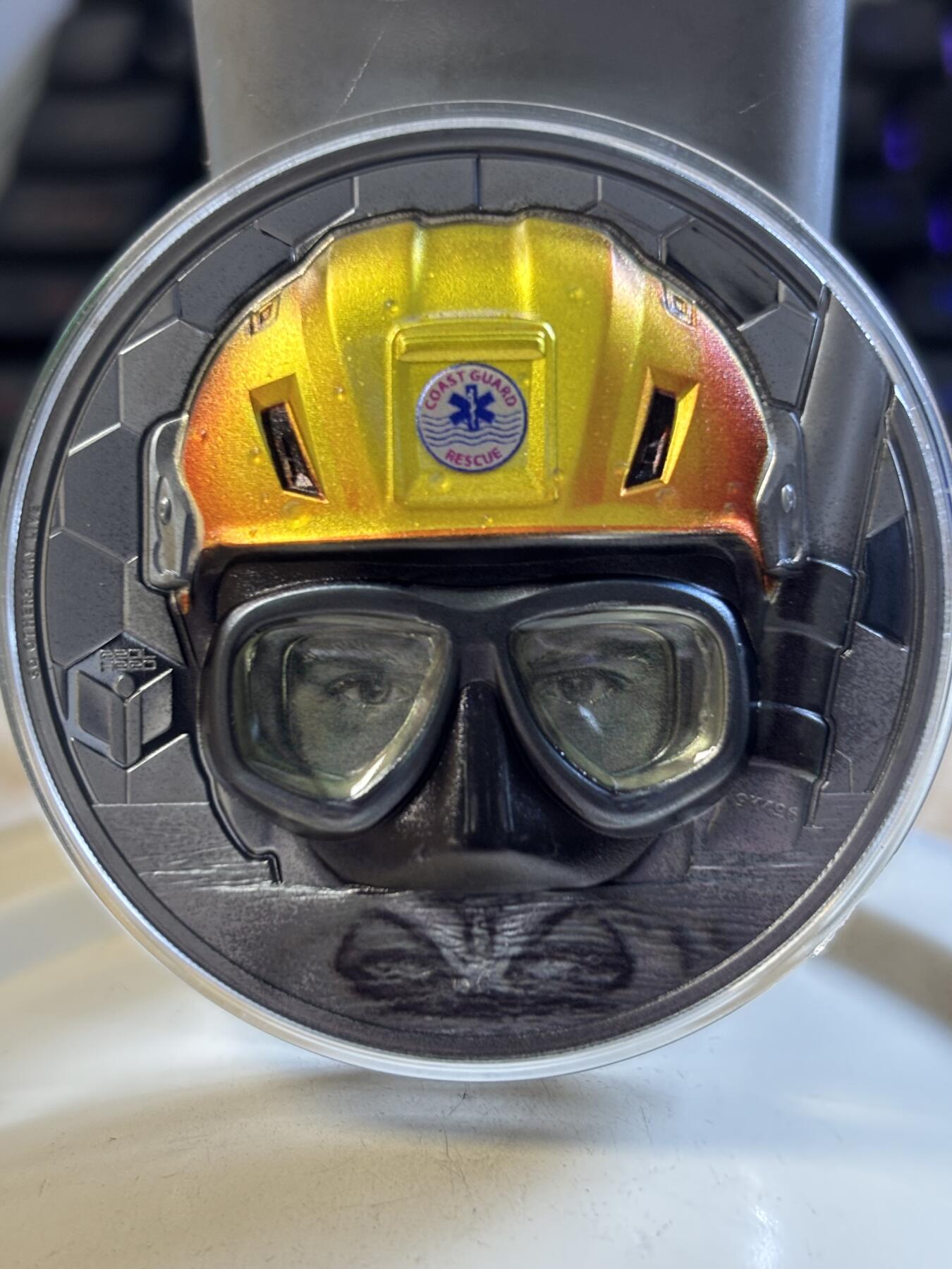 第191期拍卖 库克2023年真正的英雄系列海岸警卫队3盎司彩银币，999银，发行850枚