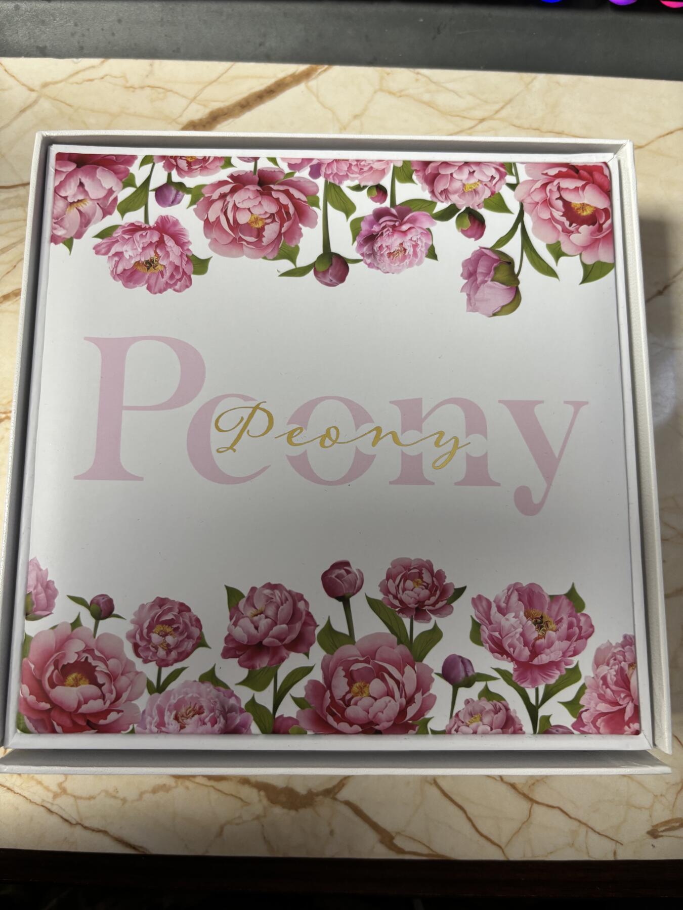 第191期拍卖 所罗门2025年镶嵌牡丹花2盎司纪念银币，999银，发行1500枚