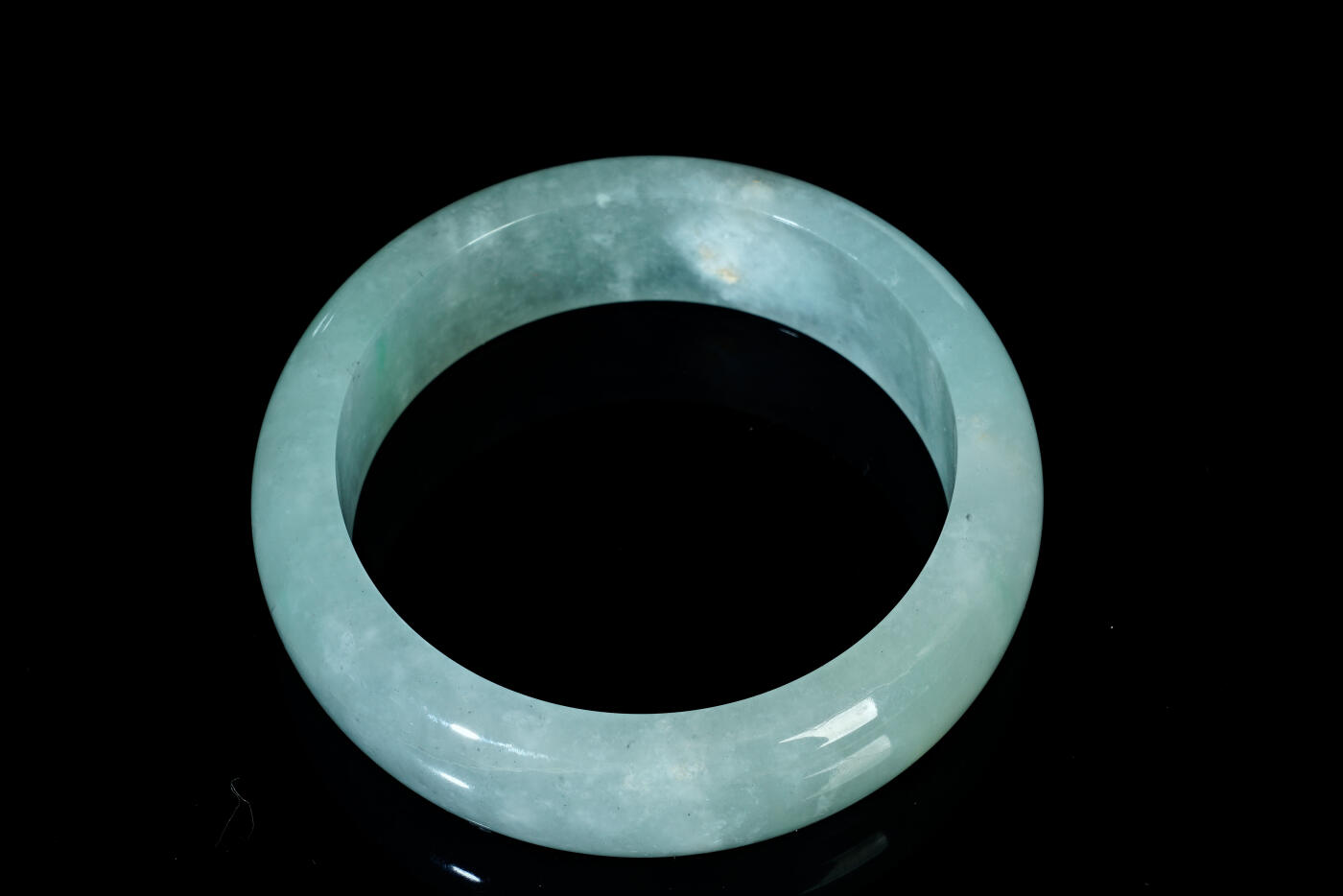 上海都达杂项专场三十一【全场包邮】  天然冰绿种翡翠手镯89-40