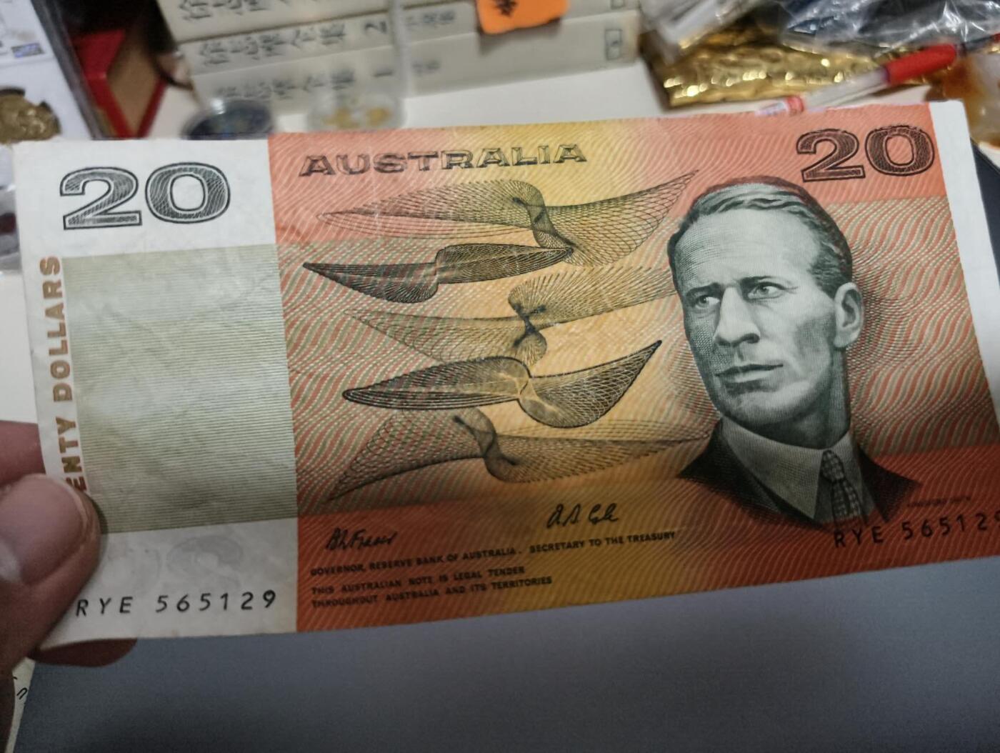 春节钱币瓷器清货捡漏拍场