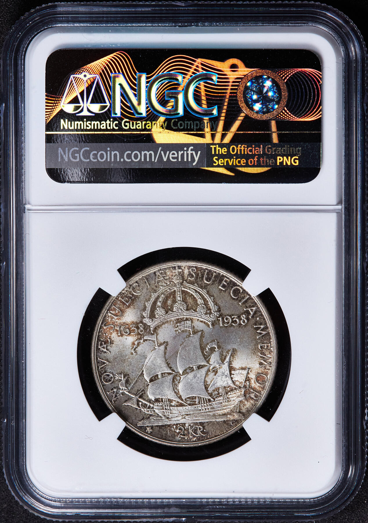 【俄甄集藏】马年新春第一拍 2026年(048)02-25星期三 晚 19:30 全场包邮 瑞典1938年G版美国特拉华州移民三百年纪念2克朗银币，NGC MS64，黄油彩，车轮转光