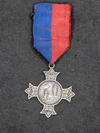 凯旋世界勋赏（持续上新中）（第22期新年大拍）（欢迎送拍）（对拍品有疑问请询问客服，不接受到手刀，出价默认拍品品相。请认真阅读拍卖规则！出价默认已认可！）（收到货请录制开箱视频，无视频概不处理问题。） - 法国宗教类勋章