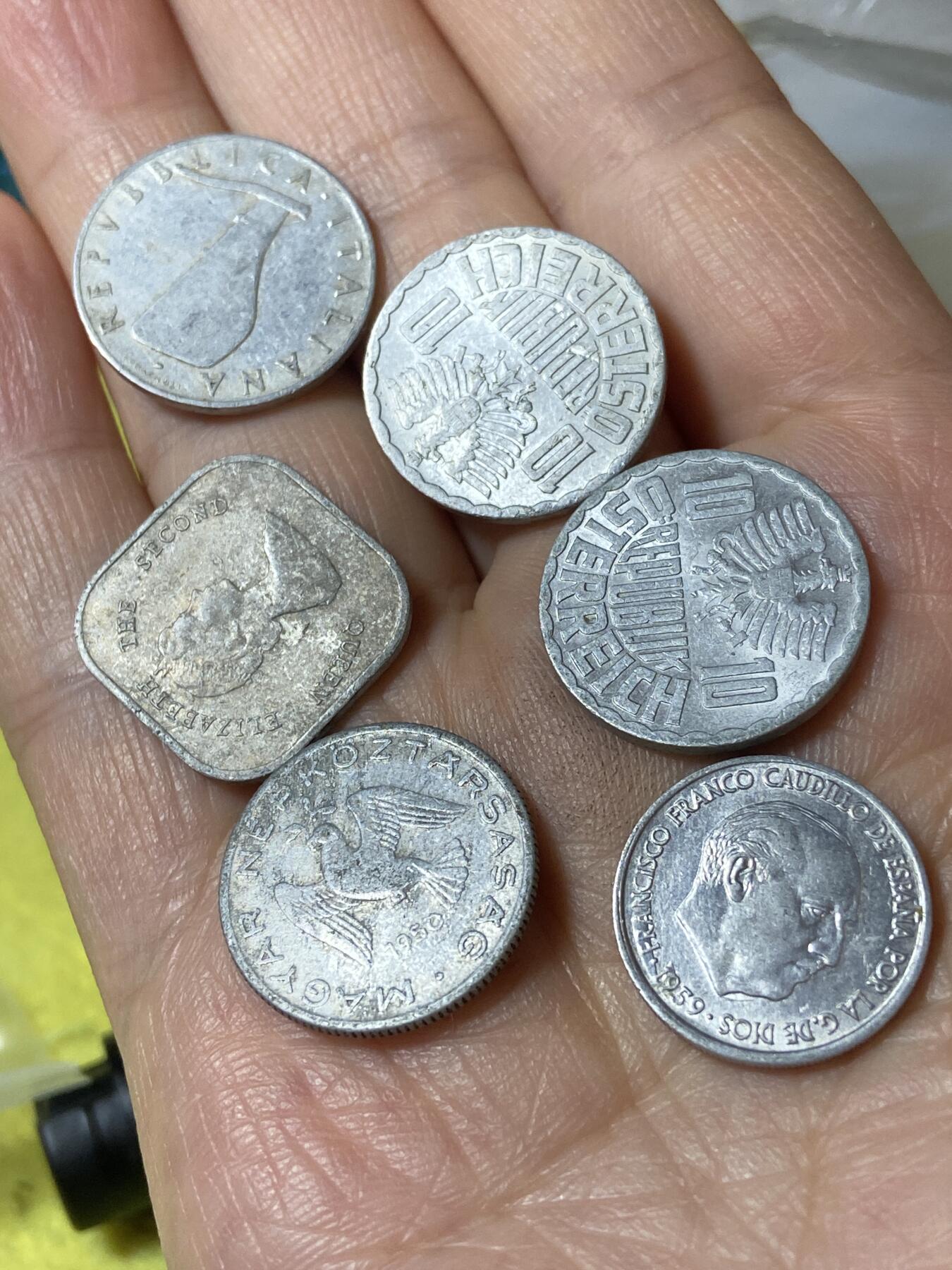 2026年第二十五场(总第一百九十四场）外国好品散币场(免佣金) 各国铝币6枚：意大利🇮🇹1953年5里拉，奥地利🇦🇹1955年57年10格罗申，西班牙🇪🇸1959年10分，匈牙利🇭🇺1950年10菲勒，东加勒比国家1989年2分