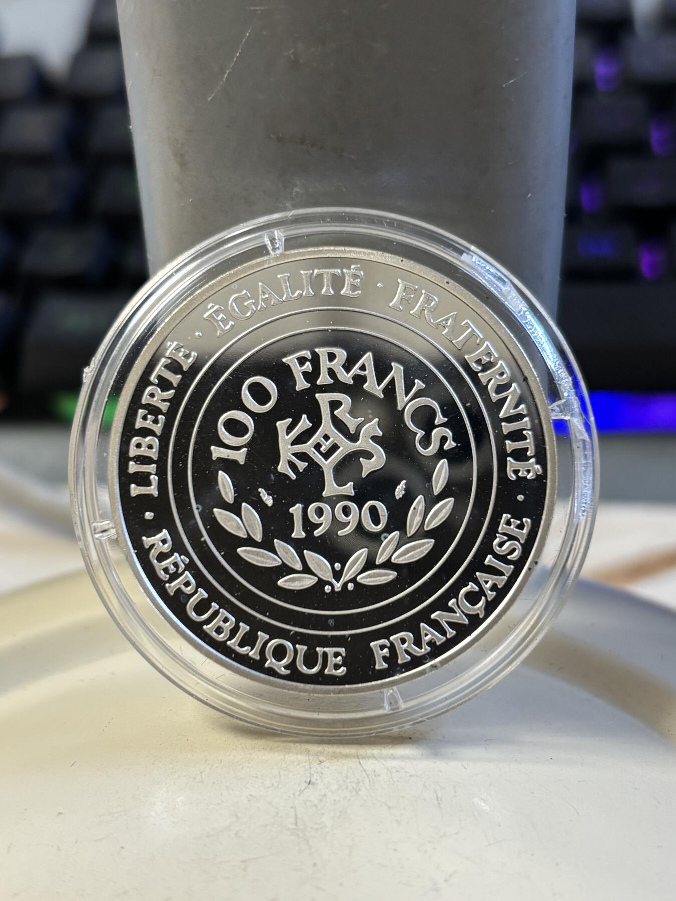 第191期拍卖 获奖法国1990年查理曼大帝100法郎精制纪念银币，900银，22.2克，发行30000枚