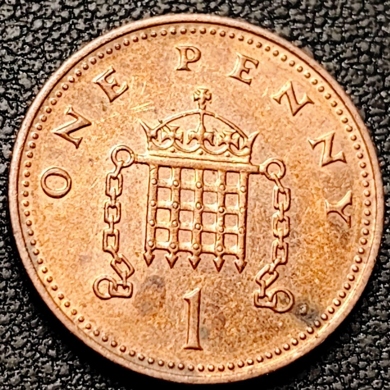 泉币菌-第192场- 除夕专场-新年快乐 本场拍品多 请提前出价（年后发货） 2003年 英国1便士20mm镀铜币