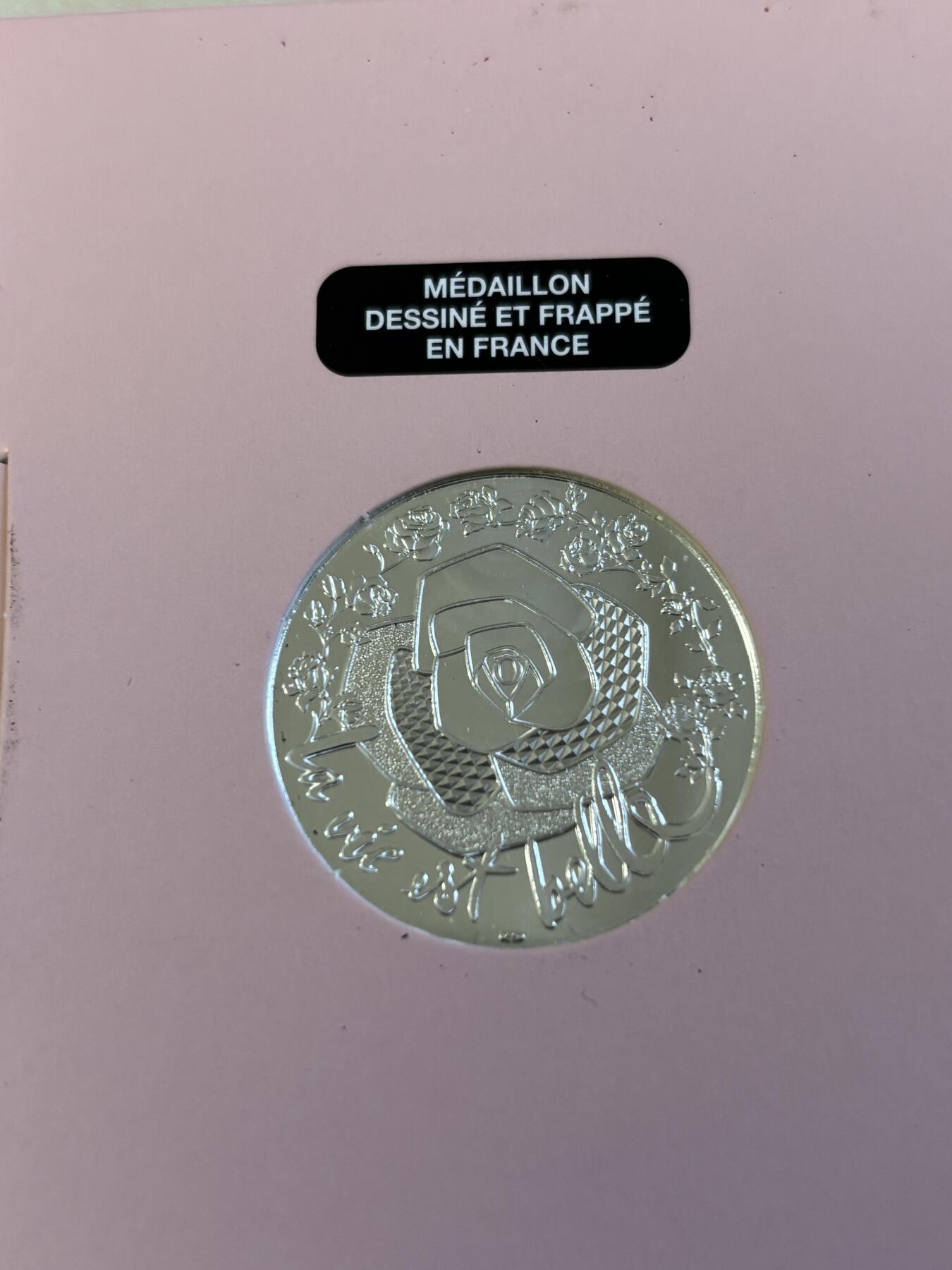 第191期拍卖 卡装法国造币厂2025年法兰西瑰宝系列兰蔻铜镍合金纪念章