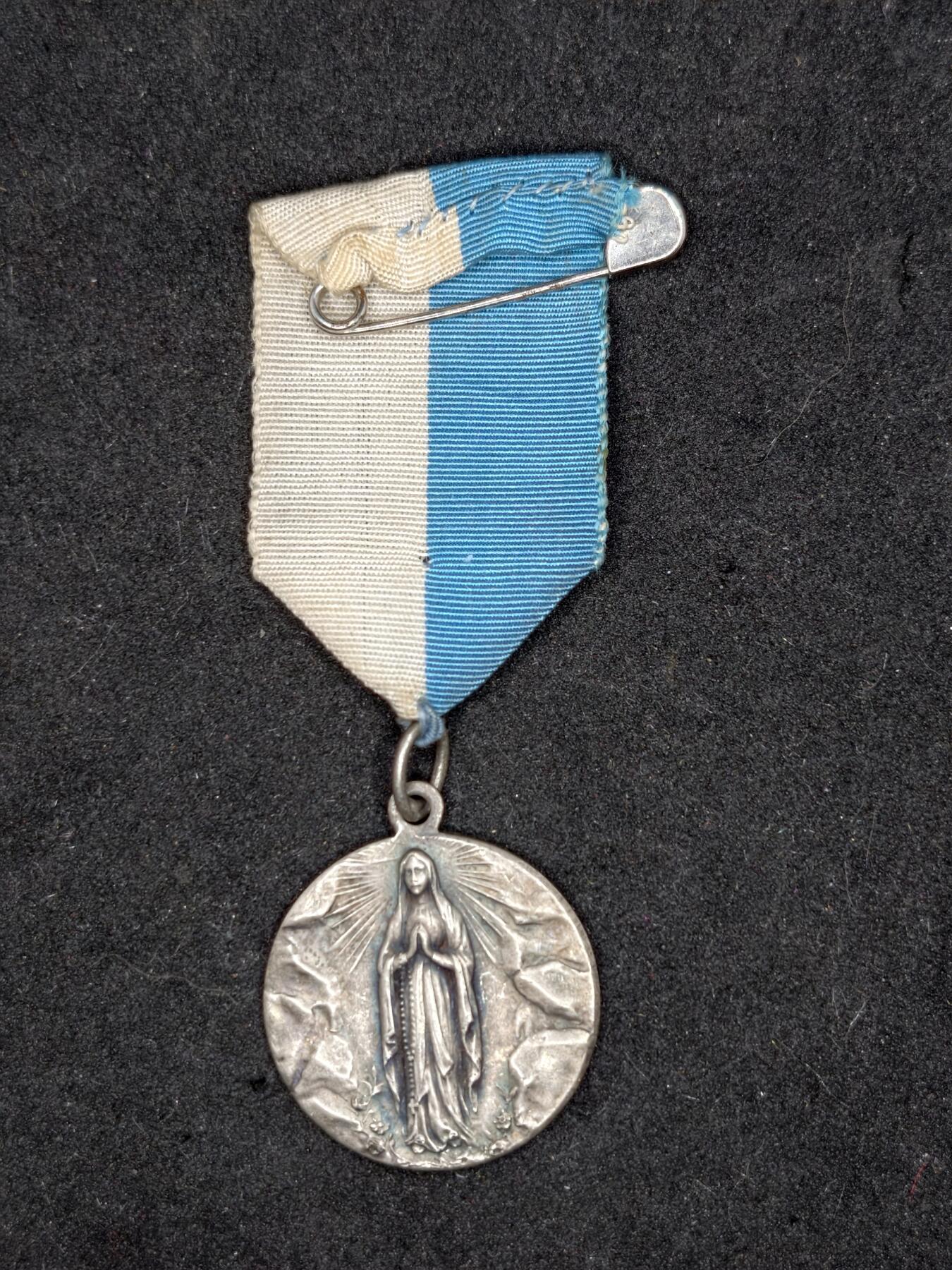 凯旋世界勋赏（持续上新中）（第22期新年大拍）（欢迎送拍）（对拍品有疑问请询问客服，不接受到手刀，出价默认拍品品相。请认真阅读拍卖规则！出价默认已认可！）（收到货请录制开箱视频，无视频概不处理问题。）