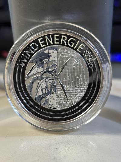第191期拍卖 - 瑞士2023年清洁能源系列风能夜光精制纪念银币，999银，20克，发行10000枚