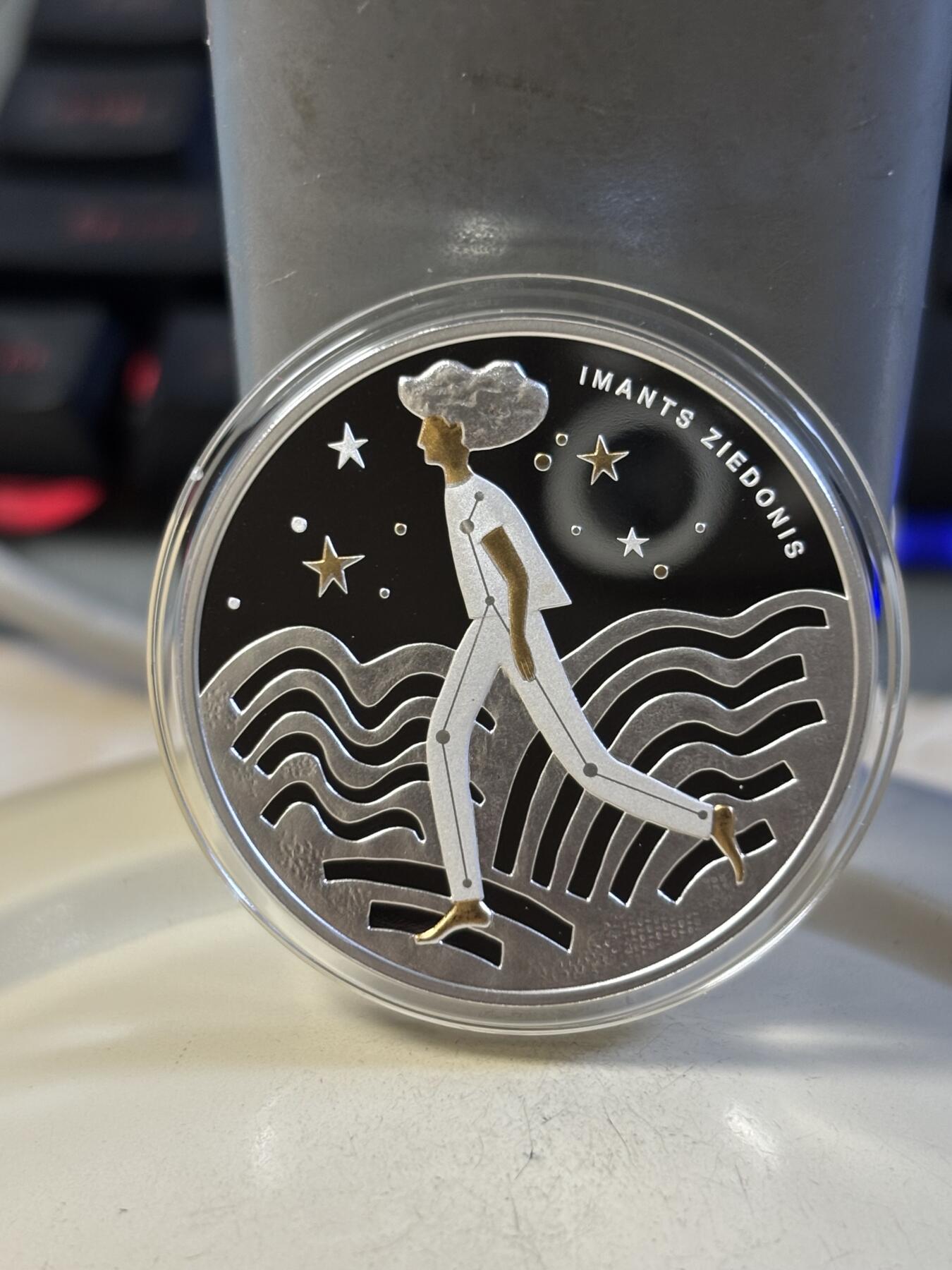 第191期拍卖 拉脱维亚2023年星尘镀金精制纪念银币，925银，22克，发行4000枚