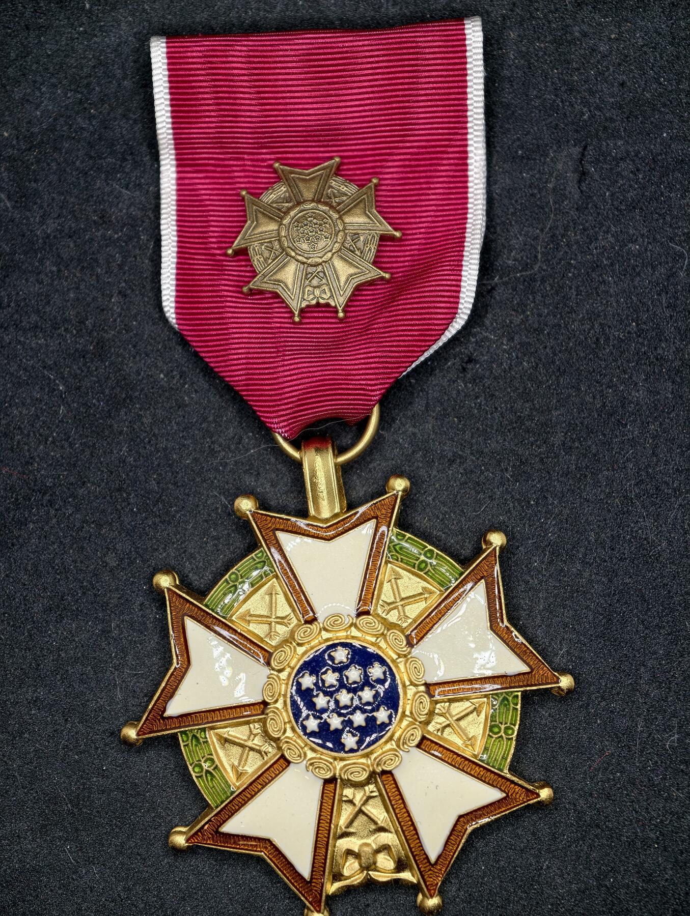 凯旋世界勋赏（第22期新年大拍）（欢迎送拍）（对拍品有疑问请询问客服，不接受到手刀，出价默认拍品品相。请认真阅读拍卖规则！出价默认已认可！）（收到货请录制开箱视频，无视频概不处理问题。）