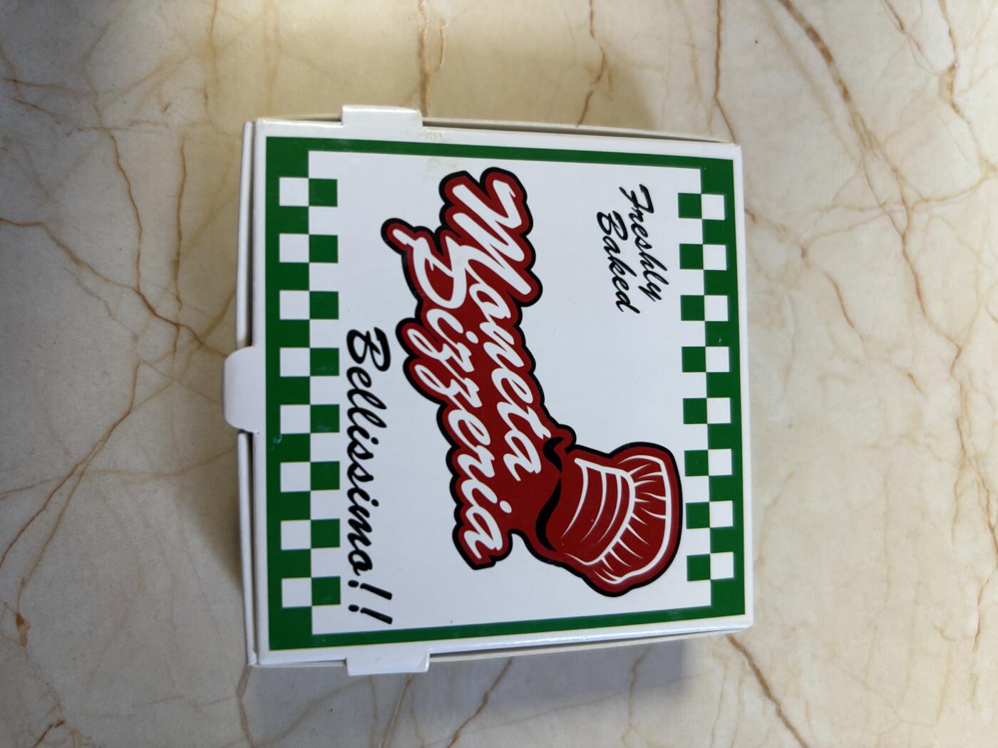 第191期拍卖 少见所罗门2015年带香味的意大利披萨彩色纪念银币，20克，发行1500枚