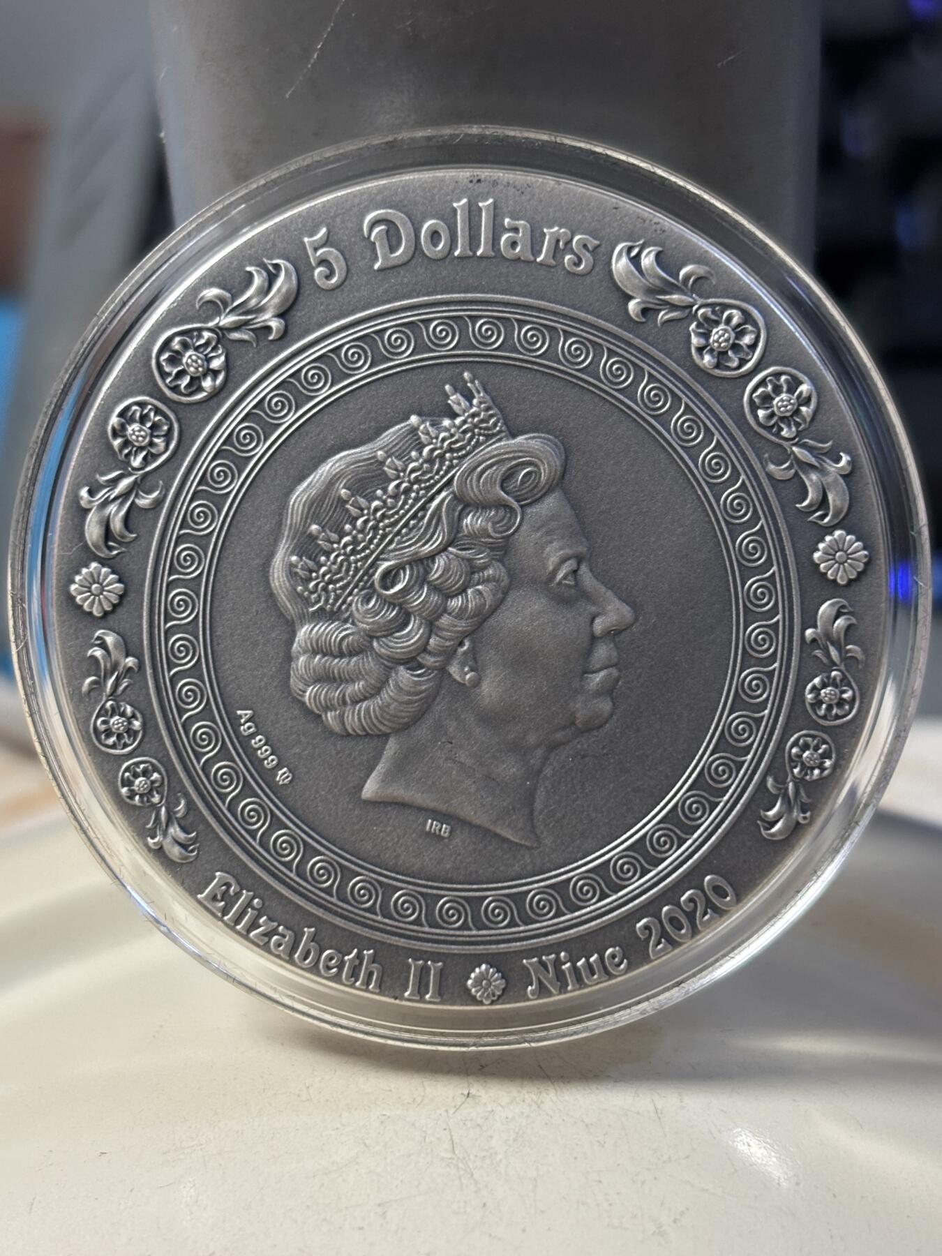 第191期拍卖 纽埃2020年胜利女神系列阿佛洛狄忒和维纳斯纪念银币，999银，发行500,枚