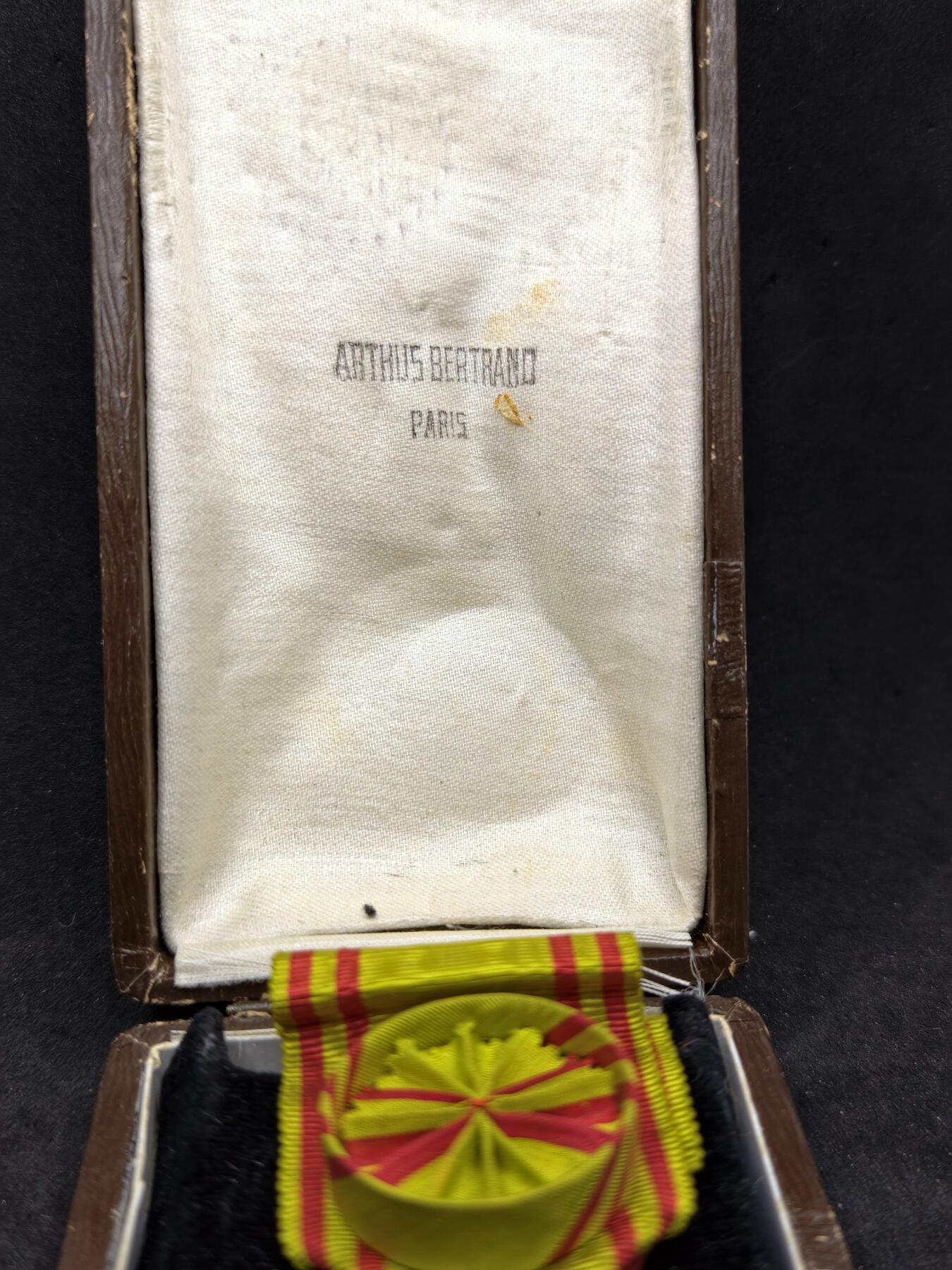 凯旋世界勋赏（持续上新中）（第22期新年大拍）（欢迎送拍）（对拍品有疑问请询问客服，不接受到手刀，出价默认拍品品相。请认真阅读拍卖规则！出价默认已认可！）（收到货请录制开箱视频，无视频概不处理问题。）