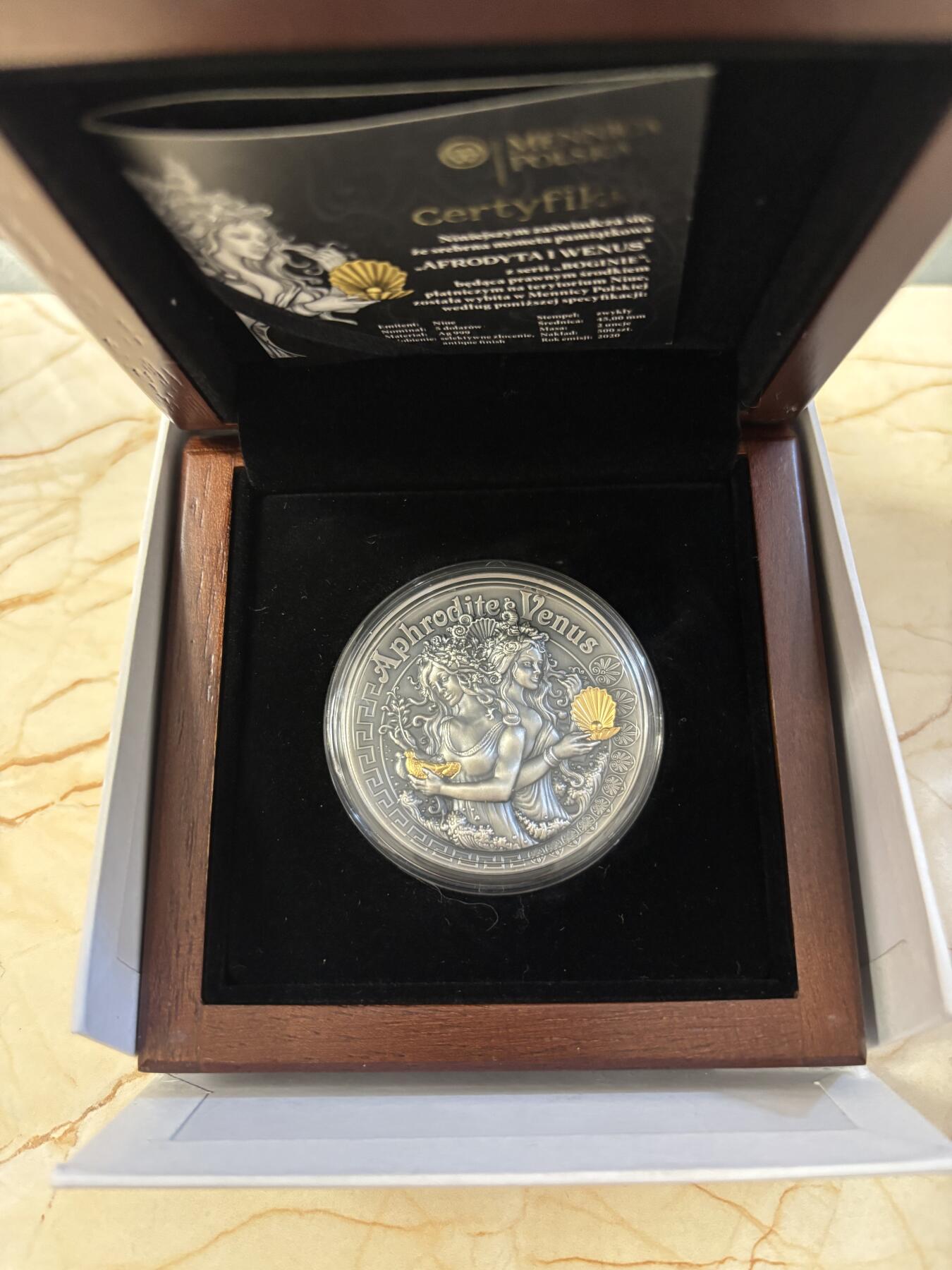 第191期拍卖 纽埃2020年胜利女神系列阿佛洛狄忒和维纳斯纪念银币，999银，发行500,枚