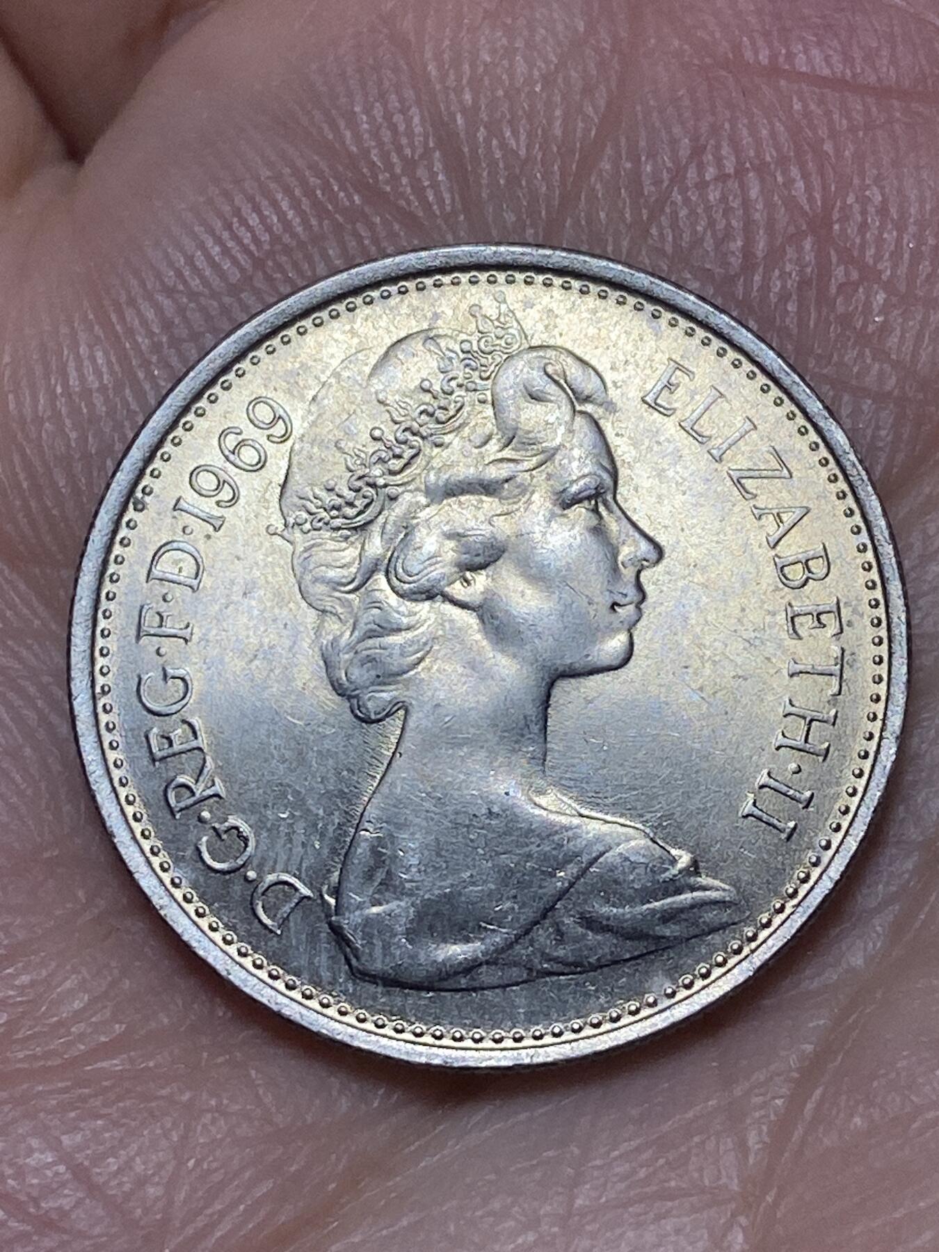 2026年第二十六场(总第一百九十五场）外国好品散币场(免佣金) 英国🇬🇧1969年5新便士(伊丽莎白二世中年花冠，十进制第一版)