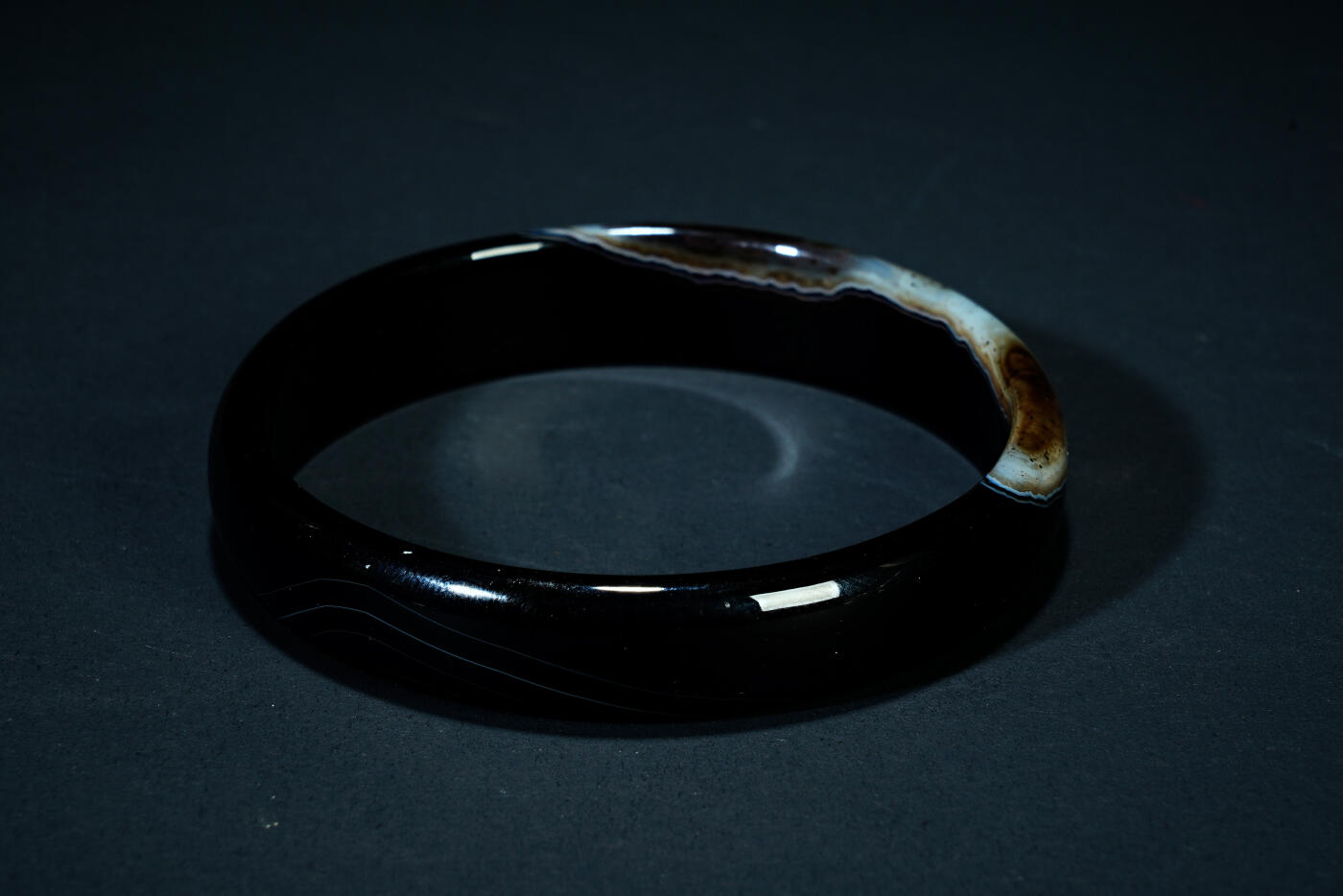 上海都达杂项专场三十一【全场包邮】  天然黑玛瑙手镯 附鉴定证书89-132