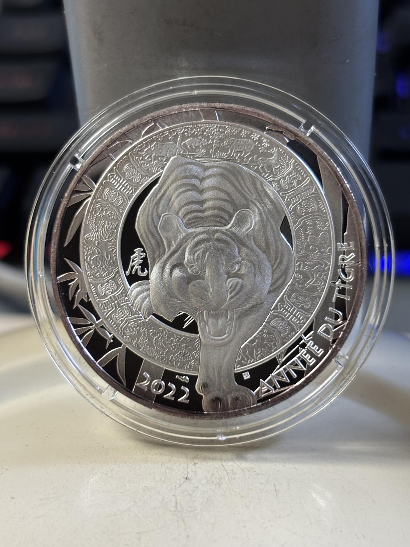 第191期拍卖 法国2022年中国生肖系列虎年10欧精制纪念银币，22.2克，发行3000枚，有氧化