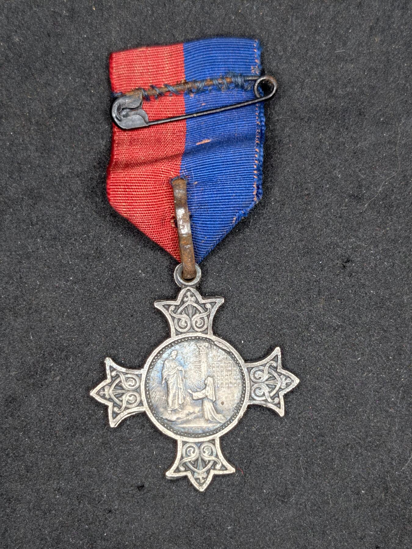 凯旋世界勋赏（持续上新中）（第22期新年大拍）（欢迎送拍）（对拍品有疑问请询问客服，不接受到手刀，出价默认拍品品相。请认真阅读拍卖规则！出价默认已认可！）（收到货请录制开箱视频，无视频概不处理问题。）