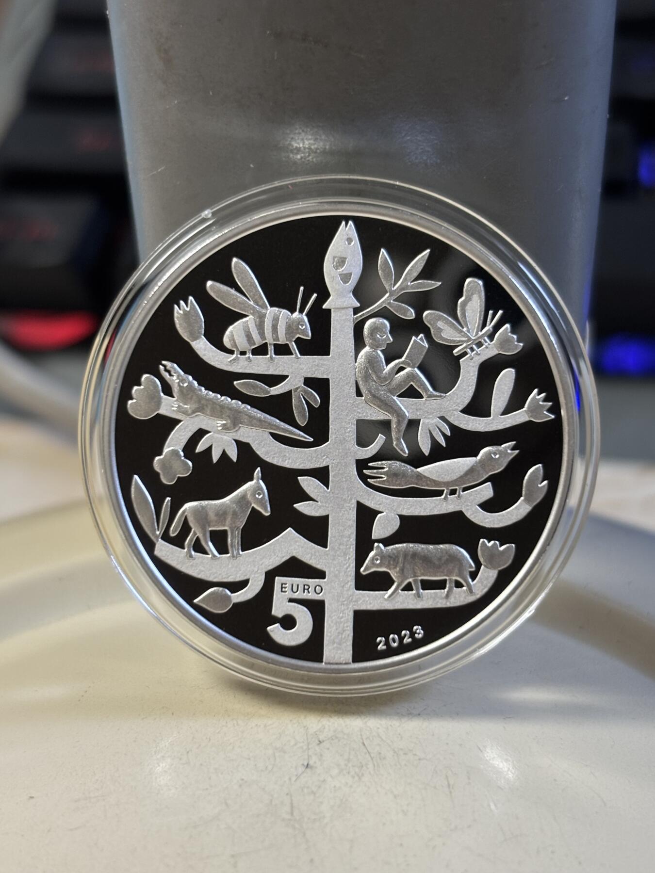 第191期拍卖 拉脱维亚2023年星尘镀金精制纪念银币，925银，22克，发行4000枚