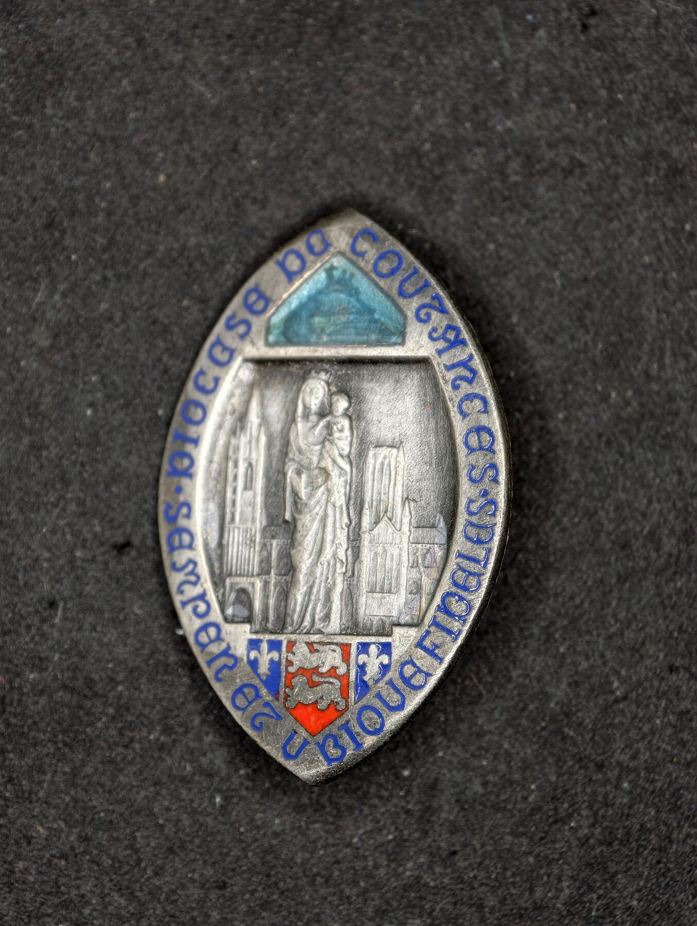 凯旋世界勋赏（第22期新年大拍）（欢迎送拍）（对拍品有疑问请询问客服，不接受到手刀，出价默认拍品品相。请认真阅读拍卖规则！出价默认已认可！）（收到货请录制开箱视频，无视频概不处理问题。）