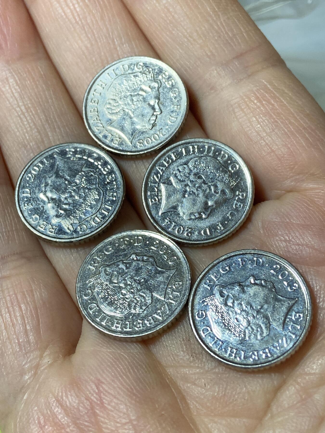 2026年第二十五场(总第一百九十四场）外国好品散币场(免佣金) 英国🇬🇧5便士5枚：2008年10年11年13年14年(伊丽莎白二世老年盾徽拼图第一版)