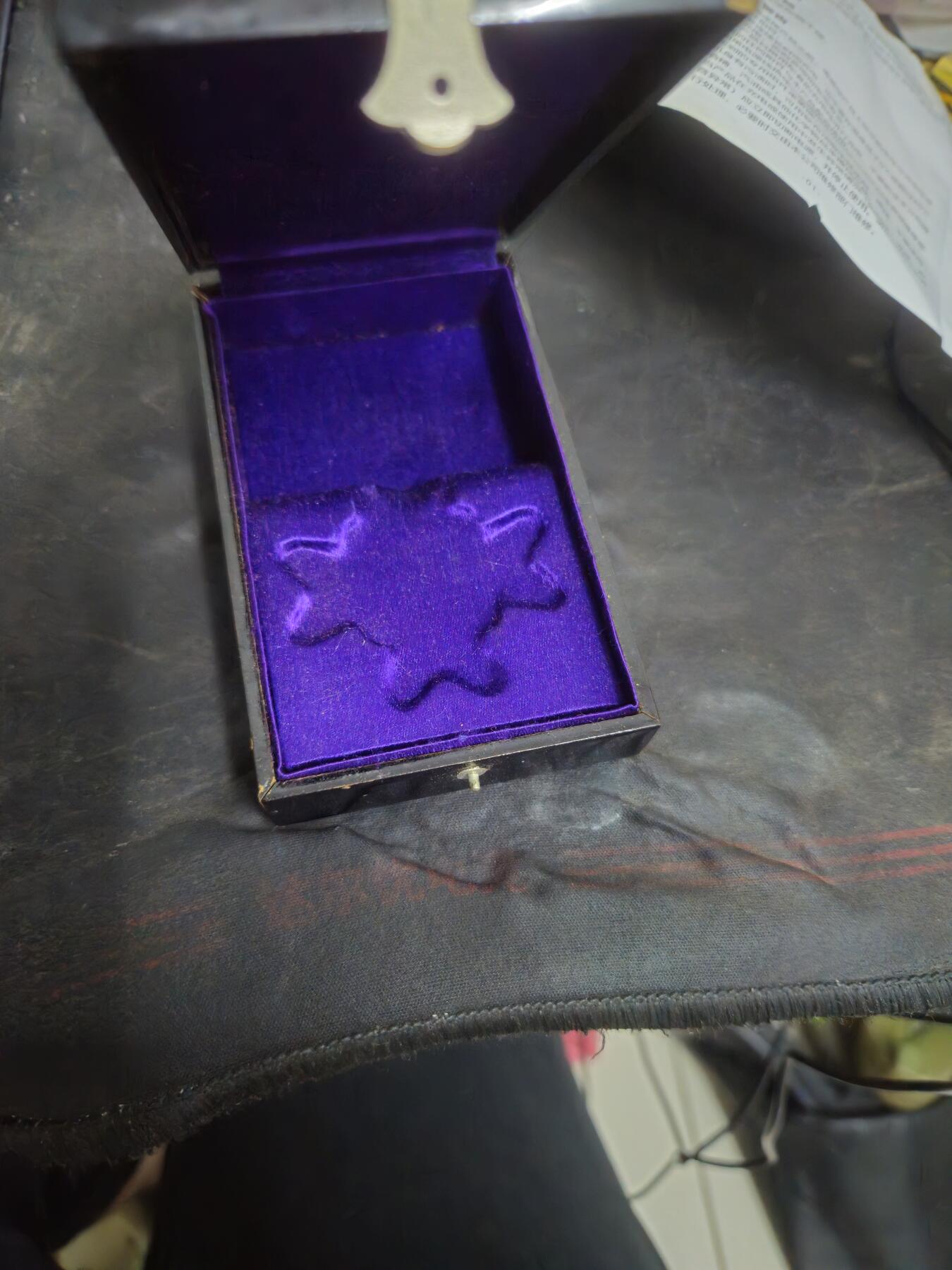 各国勋章奖章拍卖第49期 日本勋四等瑞宝章，空盒