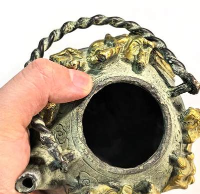 旧藏仿大明宣德年制青铜鎏金雕刻八仙人物铜壶