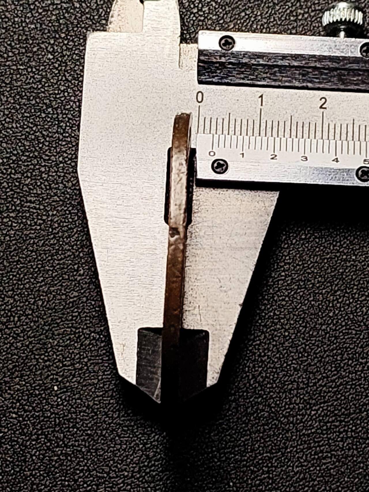 泉币菌-第192场- 除夕专场-新年快乐 本场拍品多 请提前出价（年后发货） 美品 日本 江户幕府时期 天保通宝 当百大铜币 约49×32.8x2.5mm 天保六年 1835年起铸造