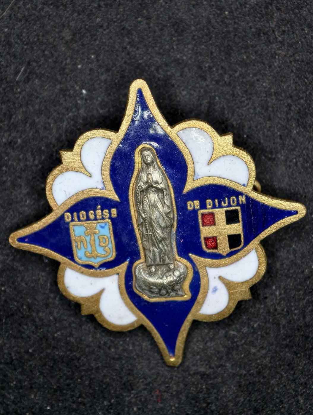 凯旋世界勋赏（第22期新年大拍）（欢迎送拍）（对拍品有疑问请询问客服，不接受到手刀，出价默认拍品品相。请认真阅读拍卖规则！出价默认已认可！）（收到货请录制开箱视频，无视频概不处理问题。）