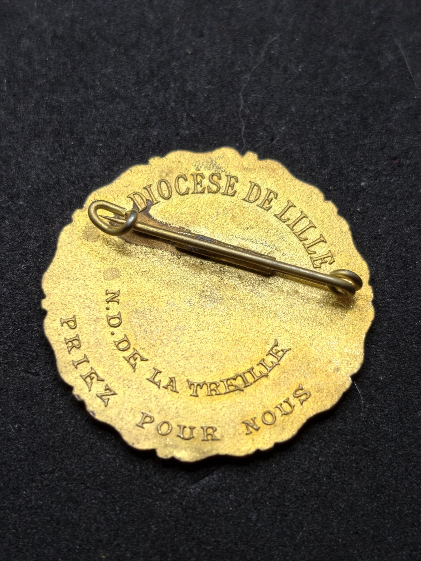 凯旋世界勋赏（第22期新年大拍）（欢迎送拍）（对拍品有疑问请询问客服，不接受到手刀，出价默认拍品品相。请认真阅读拍卖规则！出价默认已认可！）（收到货请录制开箱视频，无视频概不处理问题。）