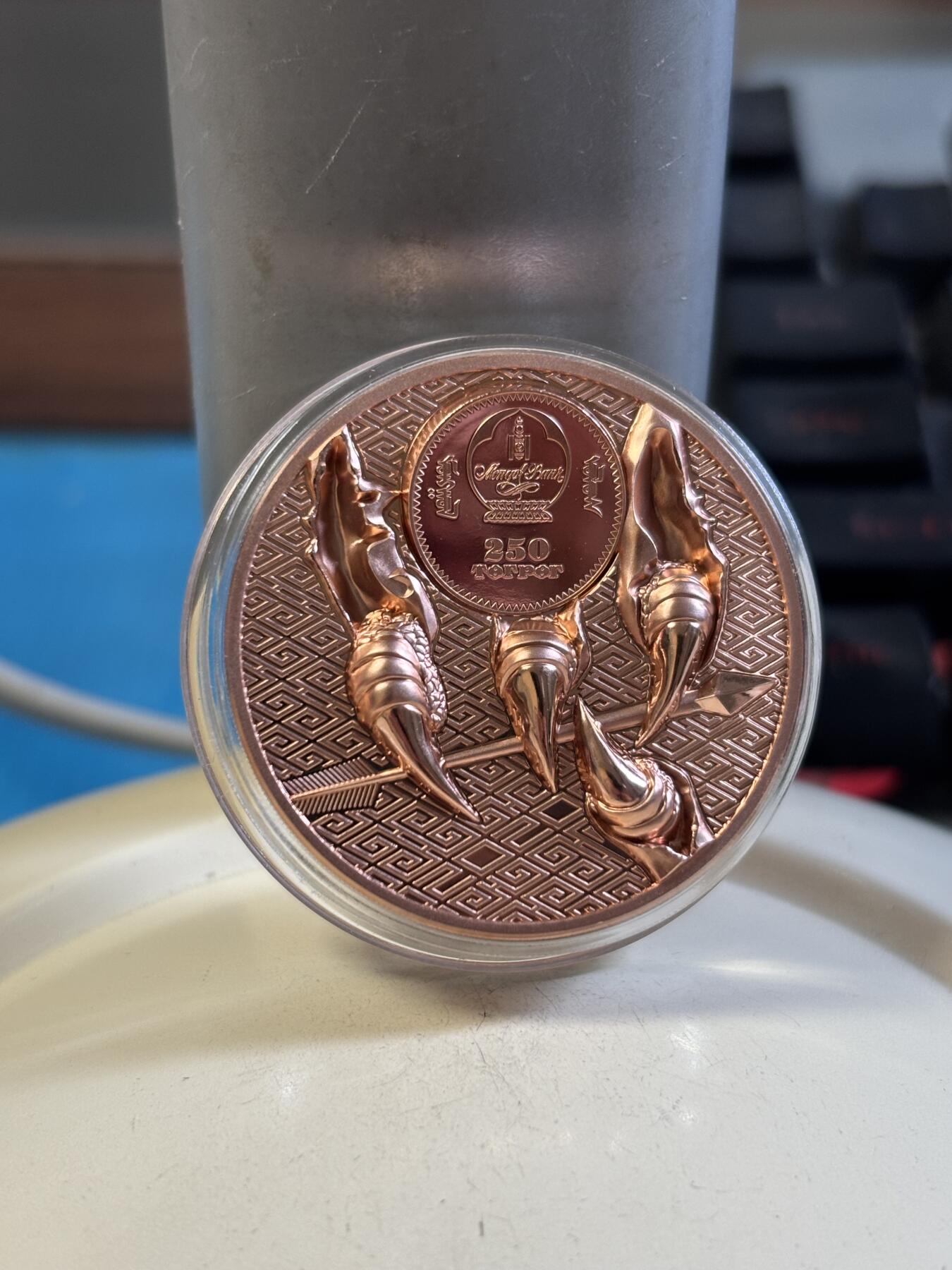 第191期拍卖 蒙古2020年系列1雄鹰双面高浮雕50克精制纪念铜币，50克，发行5000枚