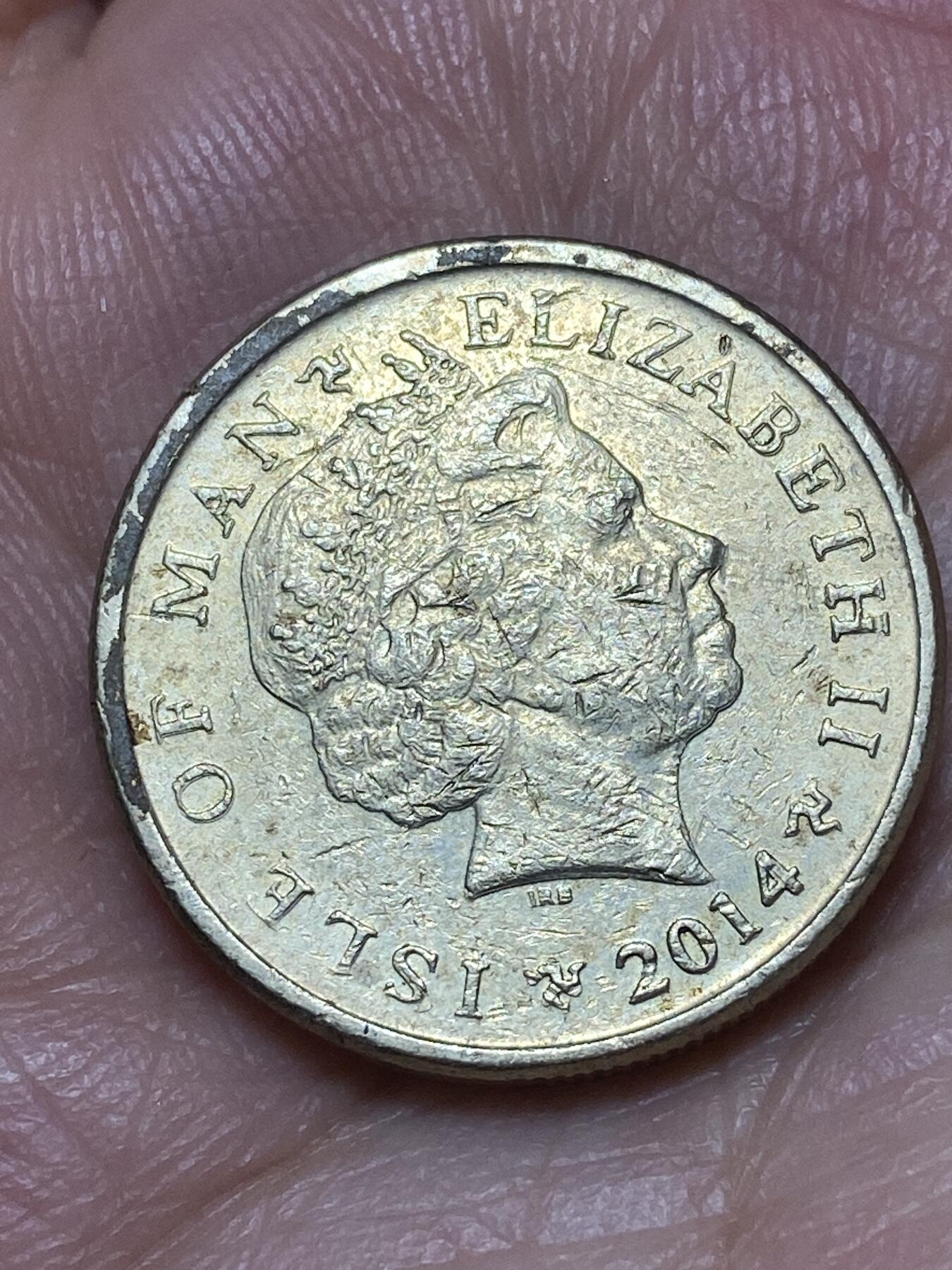 2026年第二十六场(总第一百九十五场）外国好品散币场(免佣金) 少见–英属马恩岛🇮🇲2014年1英镑(伊丽莎白二世老年第三套)