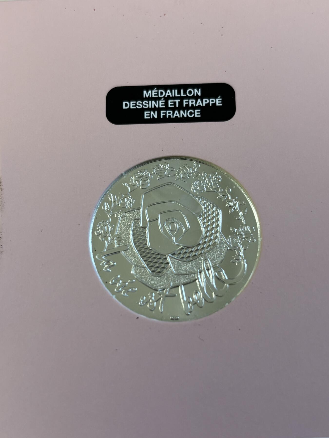 第191期拍卖 卡装法国造币厂2025年法兰西瑰宝系列兰蔻铜镍合金纪念章