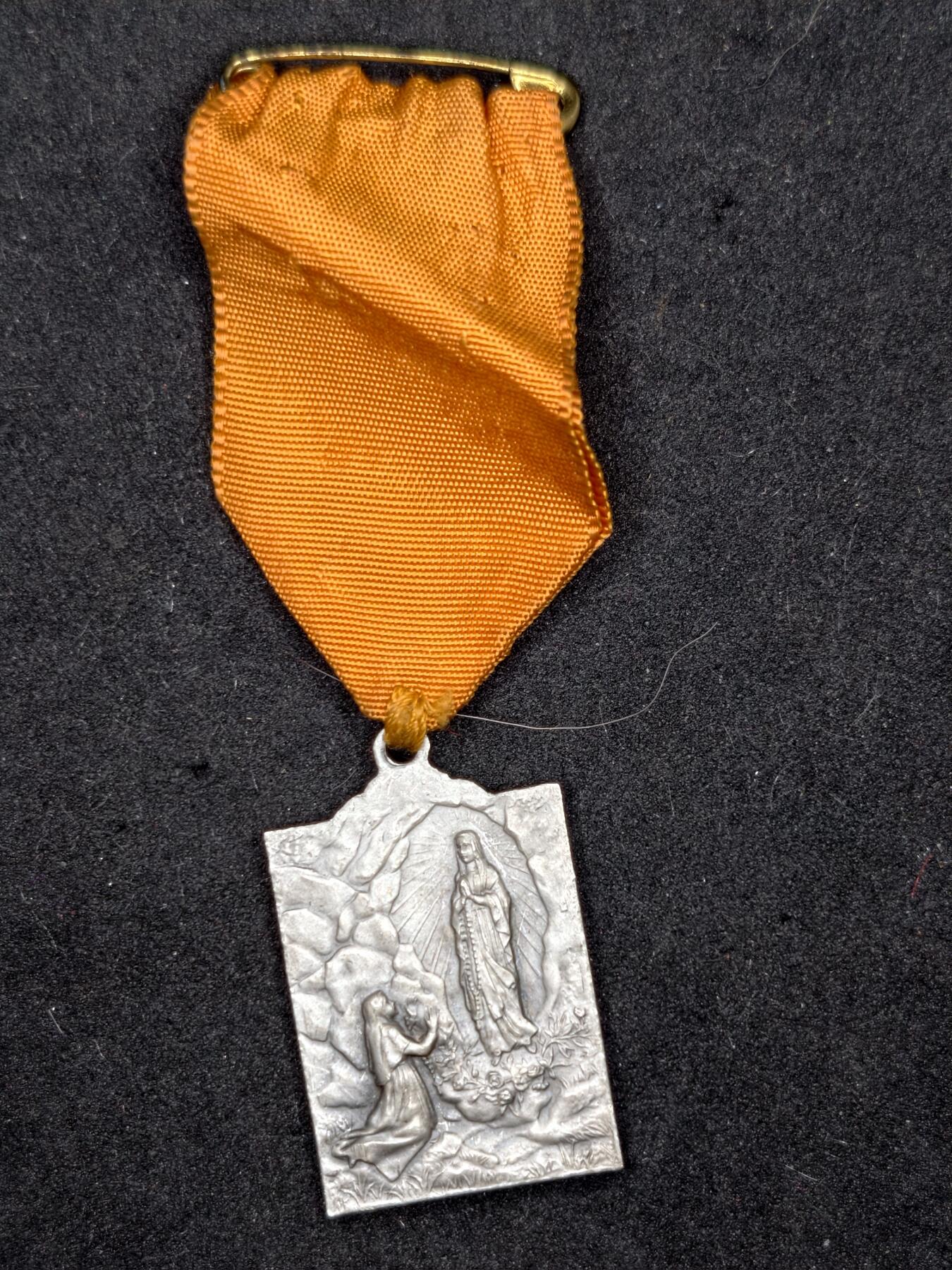 凯旋世界勋赏（持续上新中）（第22期新年大拍）（欢迎送拍）（对拍品有疑问请询问客服，不接受到手刀，出价默认拍品品相。请认真阅读拍卖规则！出价默认已认可！）（收到货请录制开箱视频，无视频概不处理问题。）