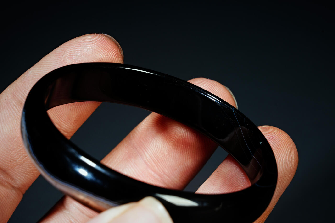 上海都达杂项专场三十一【全场包邮】  天然黑玛瑙手镯 附鉴定证书89-132