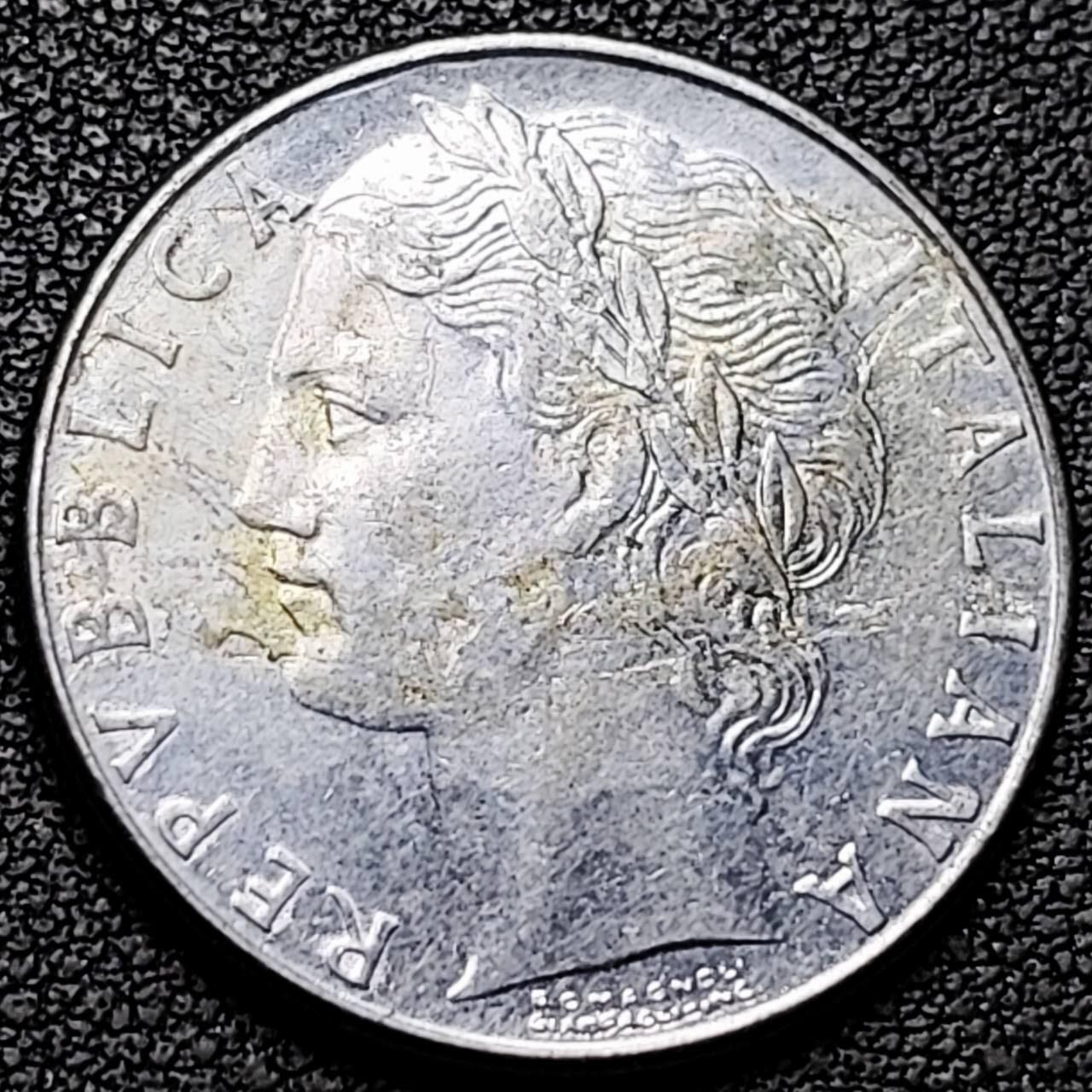 泉币菌-第192场- 除夕专场-新年快乐 本场拍品多 请提前出价（年后发货） 意大利早期100里拉 月亮和记忆女神密涅瓦 不锈钢币 27.8mm