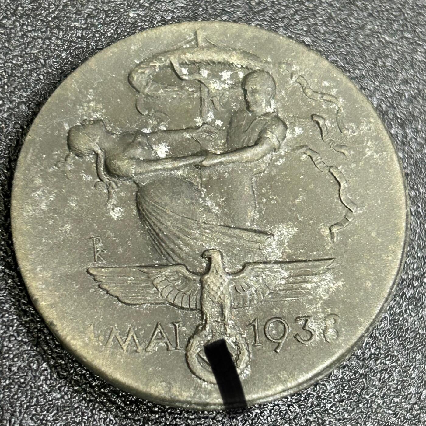 西秦中古拍卖第七十七期 2026马年新春专场 本场拍品年初九发出  1938年 德三劳动节纪念章