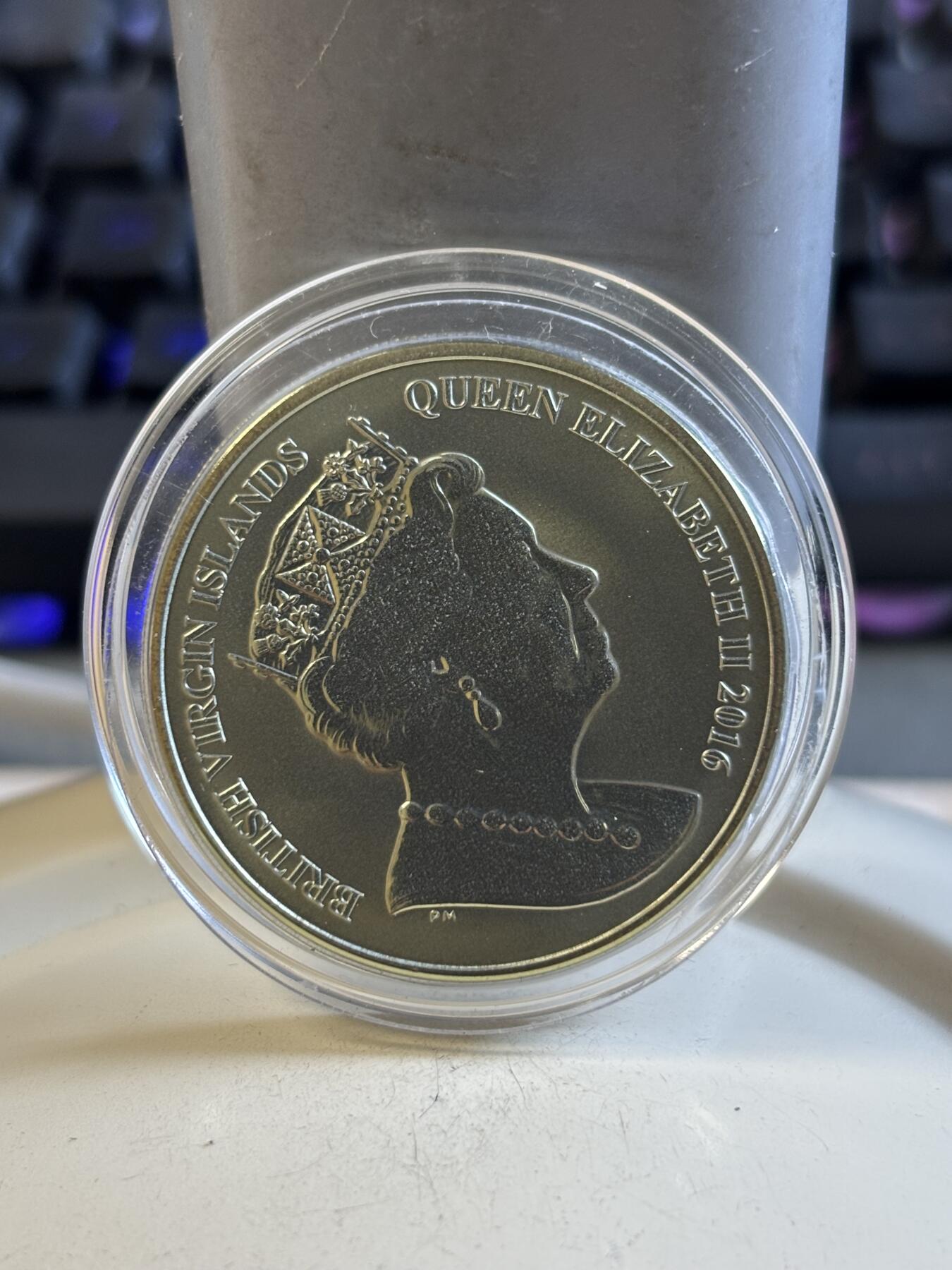 第191期拍卖 维尔京2016年动物系列鲨鱼柠檬黄色纯钛金属纪念币