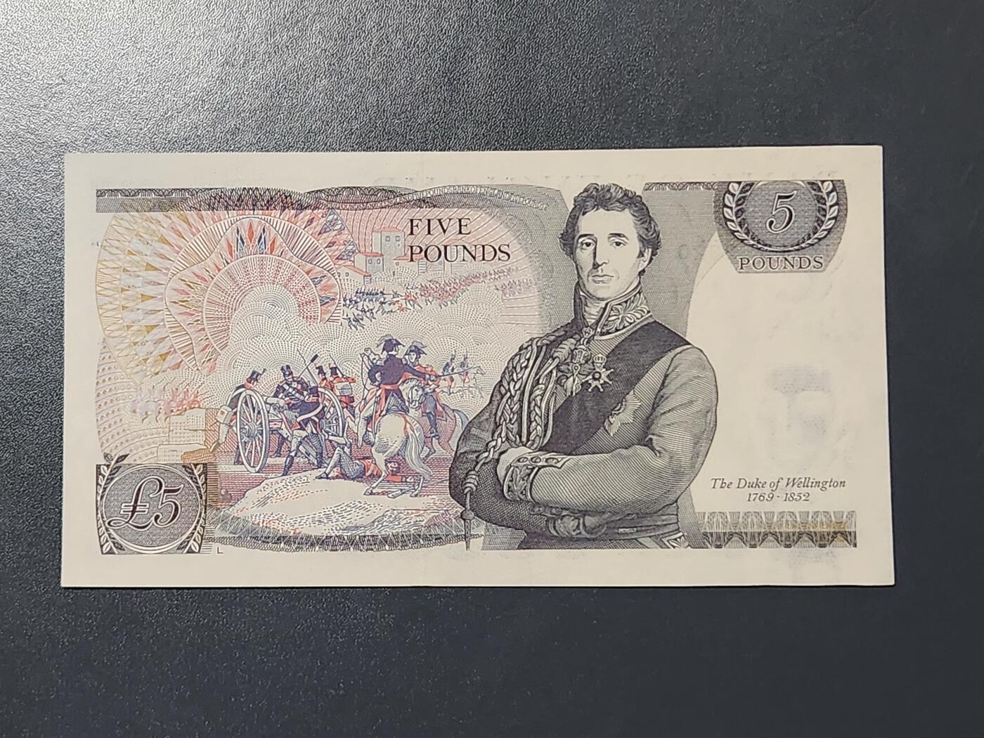 2月15号晚上8点 外国纸币自动截拍第26场 英格兰D序列 5英镑(David H.F.S签字) 新品