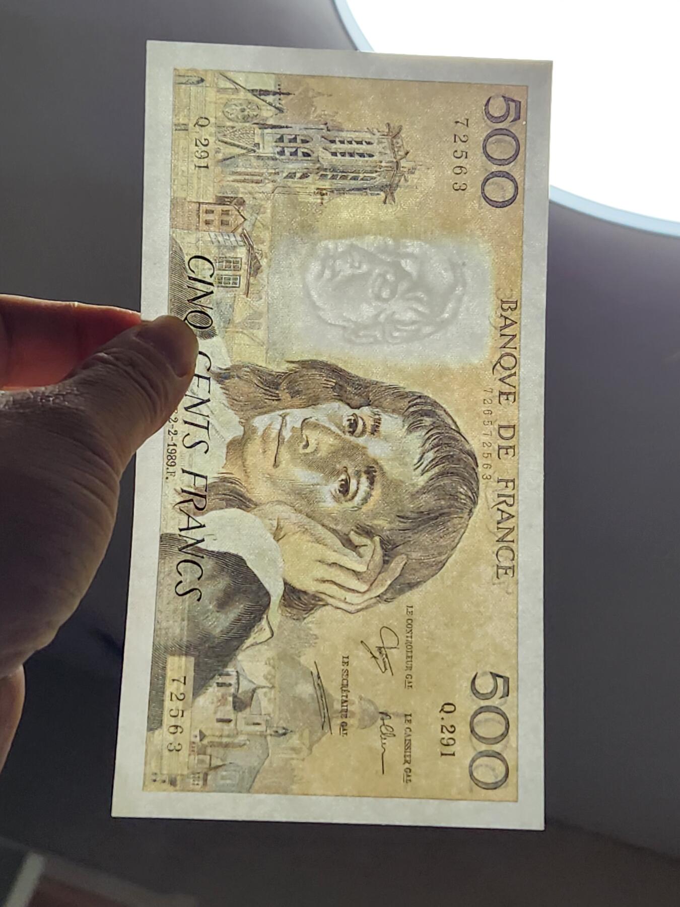 2月15号晚上8点 外国纸币自动截拍第26场 500法郎近新极美品