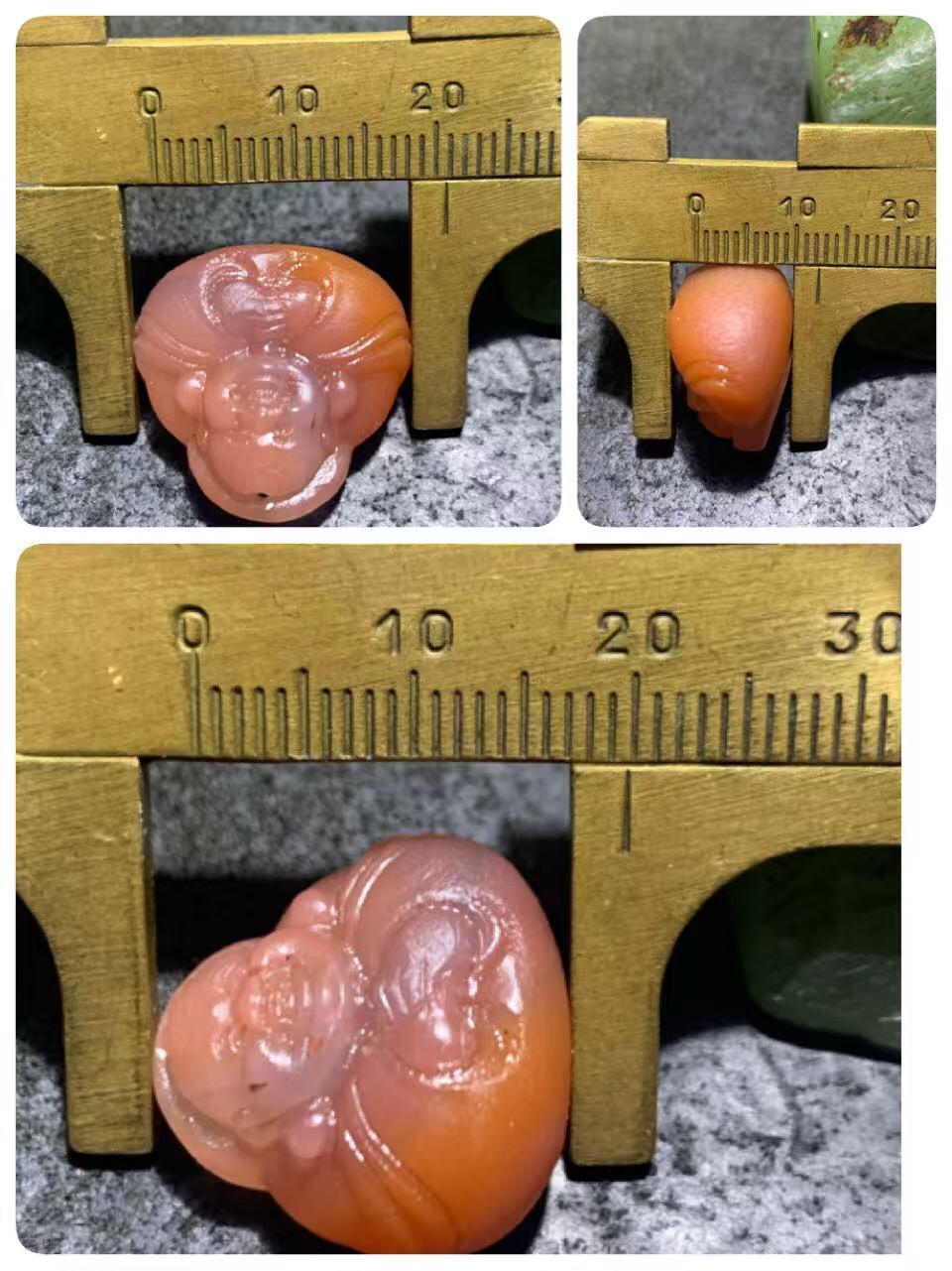 精美亚光川料南红玛瑙雕刻弥勒佛吊坠一个