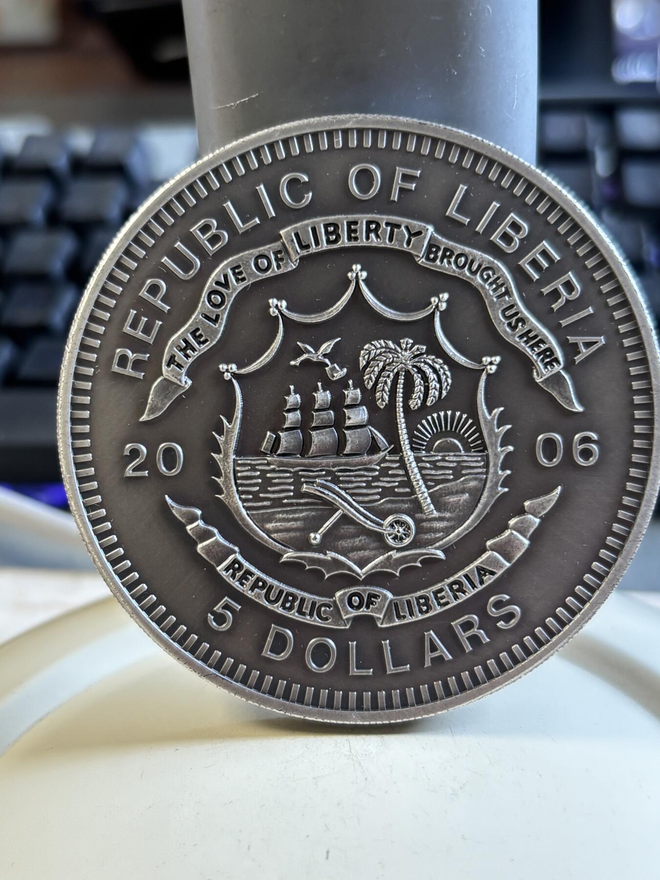 第191期拍卖 获奖币利比里亚2006年德国世界杯特大镀银版铜币，120克，发行5000枚