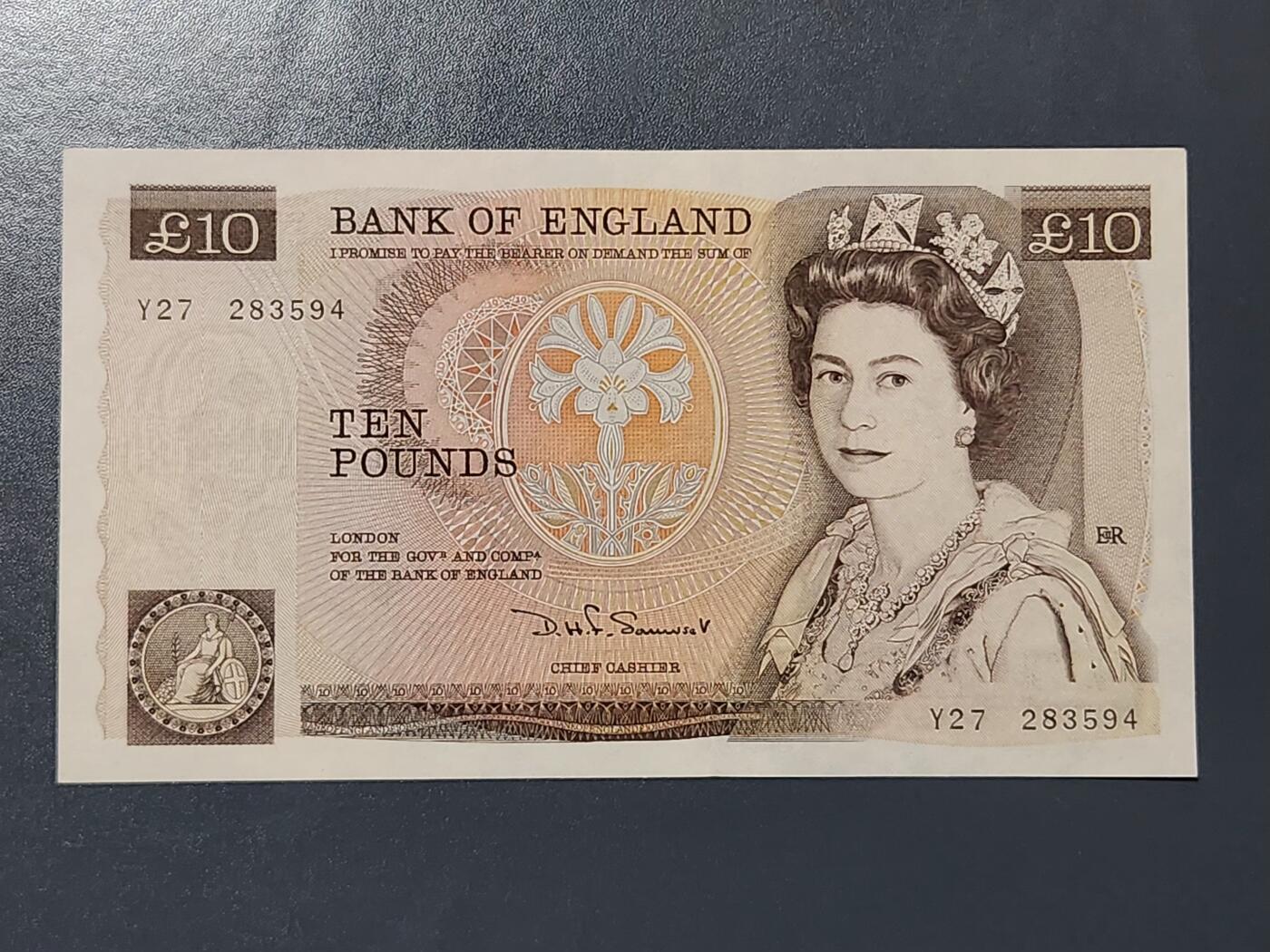 2月15号晚上8点 外国纸币自动截拍第26场 英格兰银行 D序列10镑(南丁格尔) David H.F.S签字 几乎全新